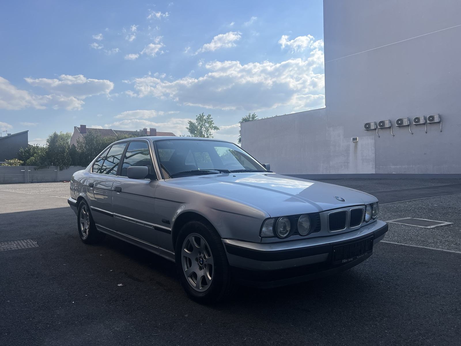 BMW serija 5 525tds***ODLIČNO STANJE-DUGOGODIŠNJI VLASNIK***, fotografija 2