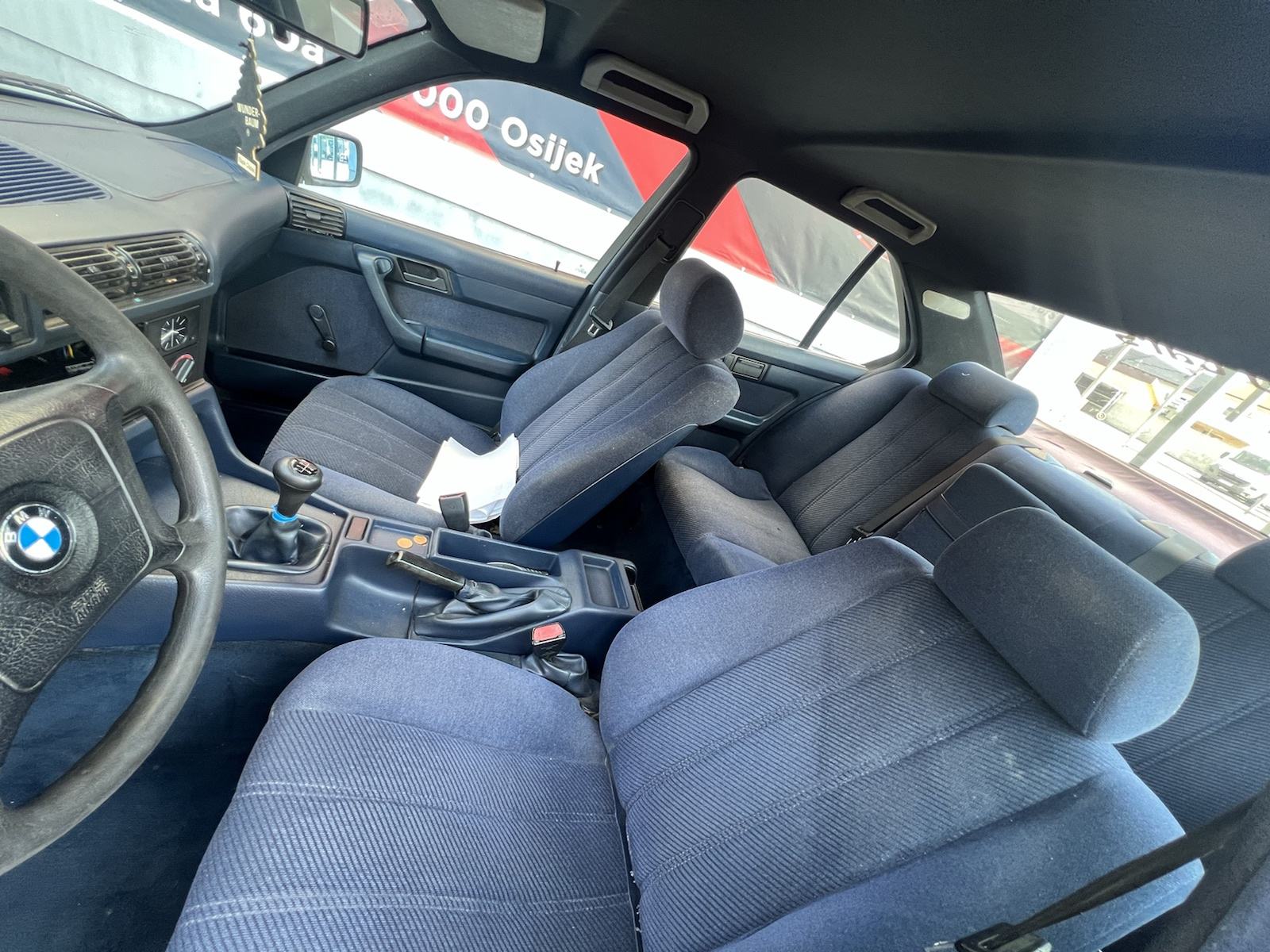 BMW serija 5 525tds***ODLIČNO STANJE-DUGOGODIŠNJI VLASNIK***, fotografija 7