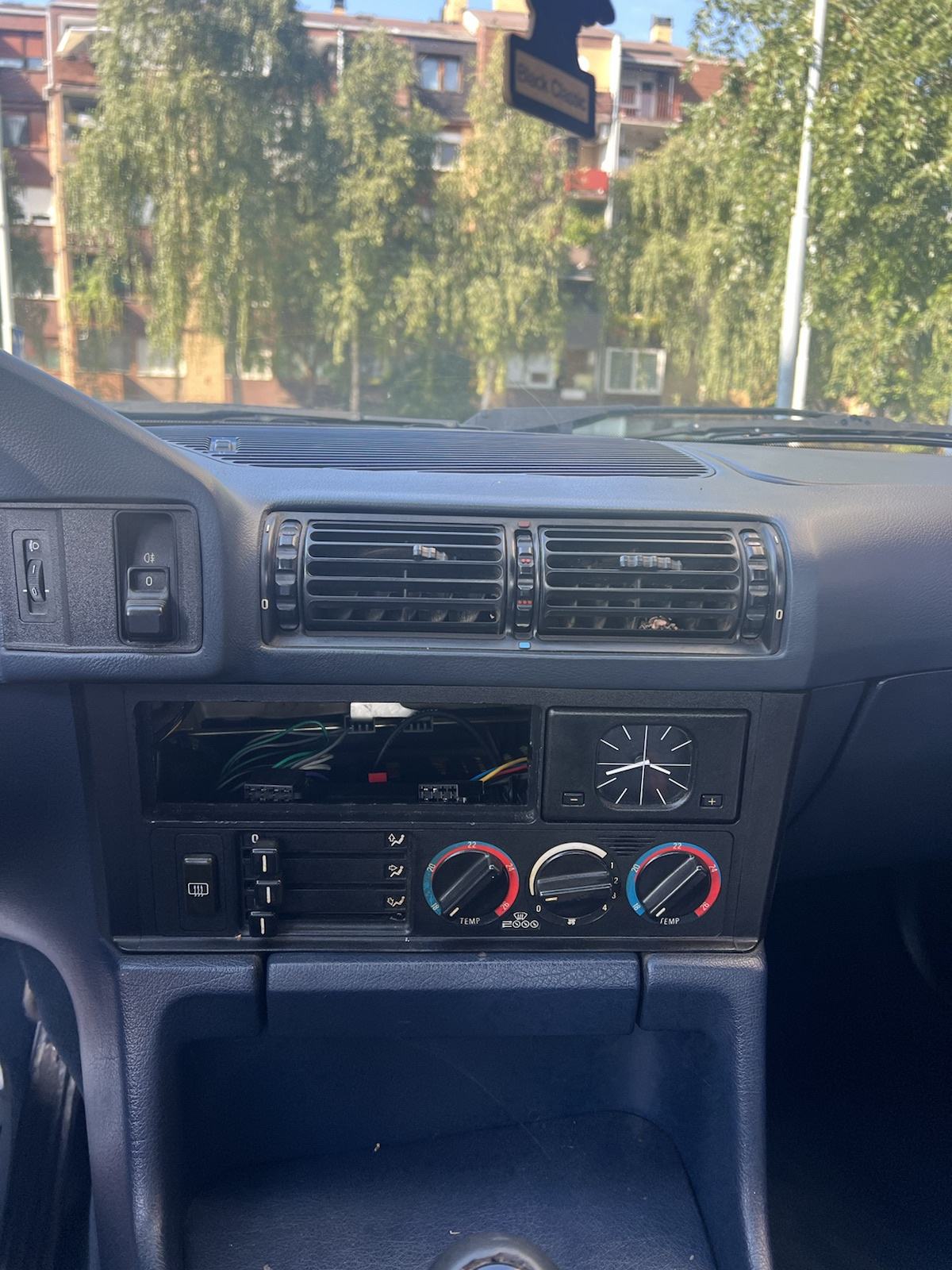 BMW serija 5 525tds***ODLIČNO STANJE-DUGOGODIŠNJI VLASNIK***, fotografija 11