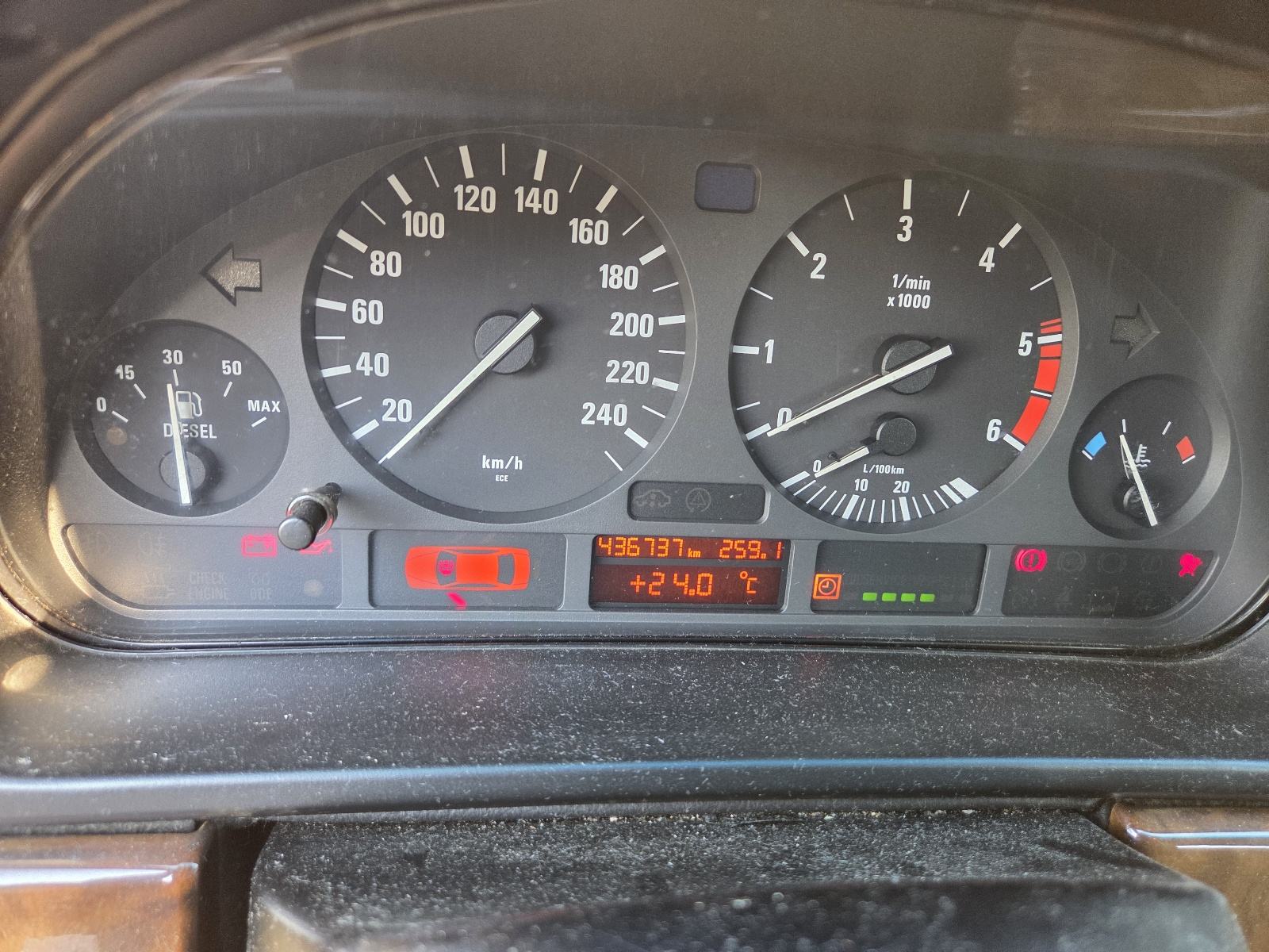 BMW serija 5 525tds, fotografija 12
