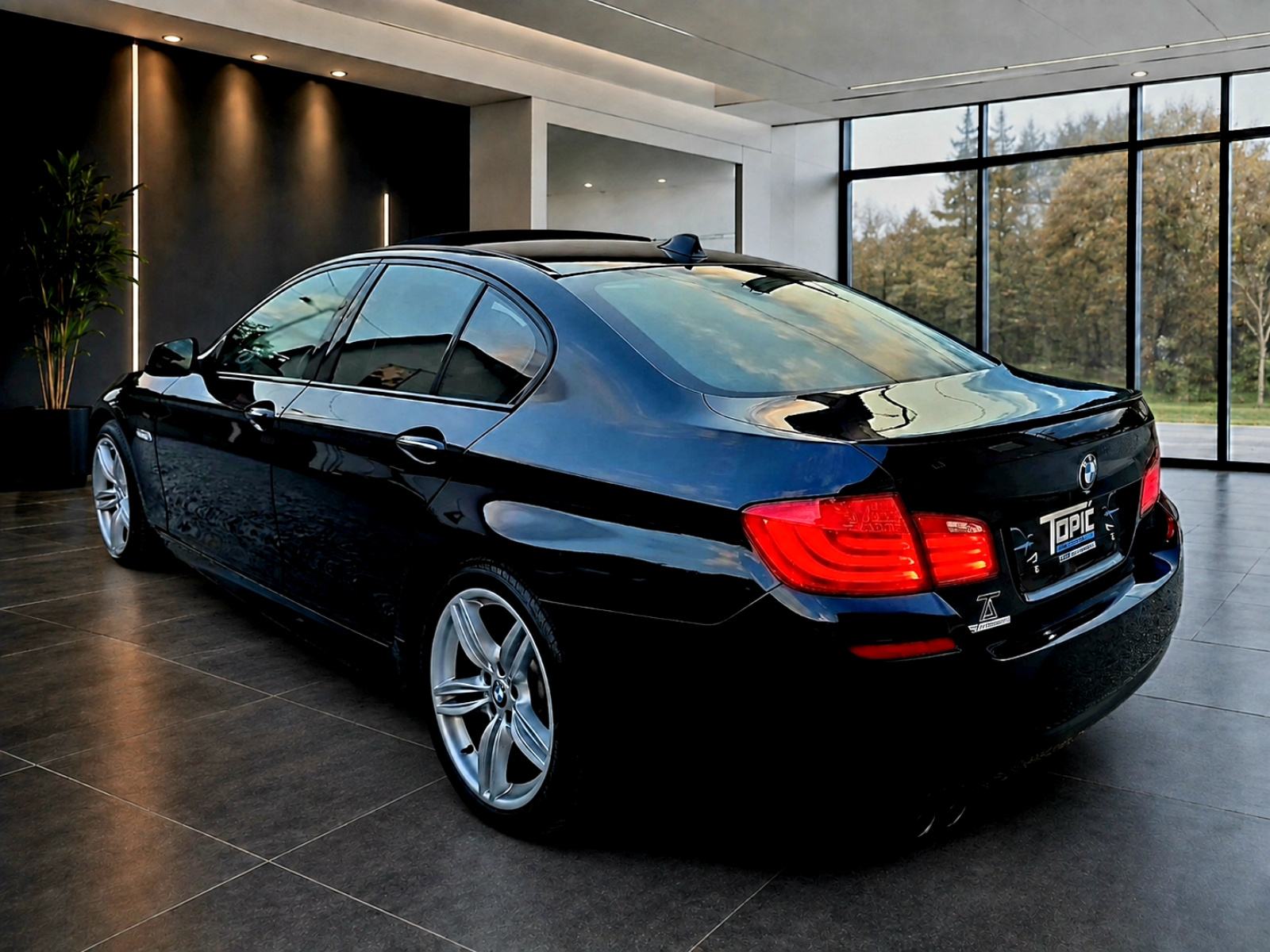 BMW serija 5 525xd ***M-PAKET***AUTOMATIK***VRHUNSKO STANJE***, fotografija 10