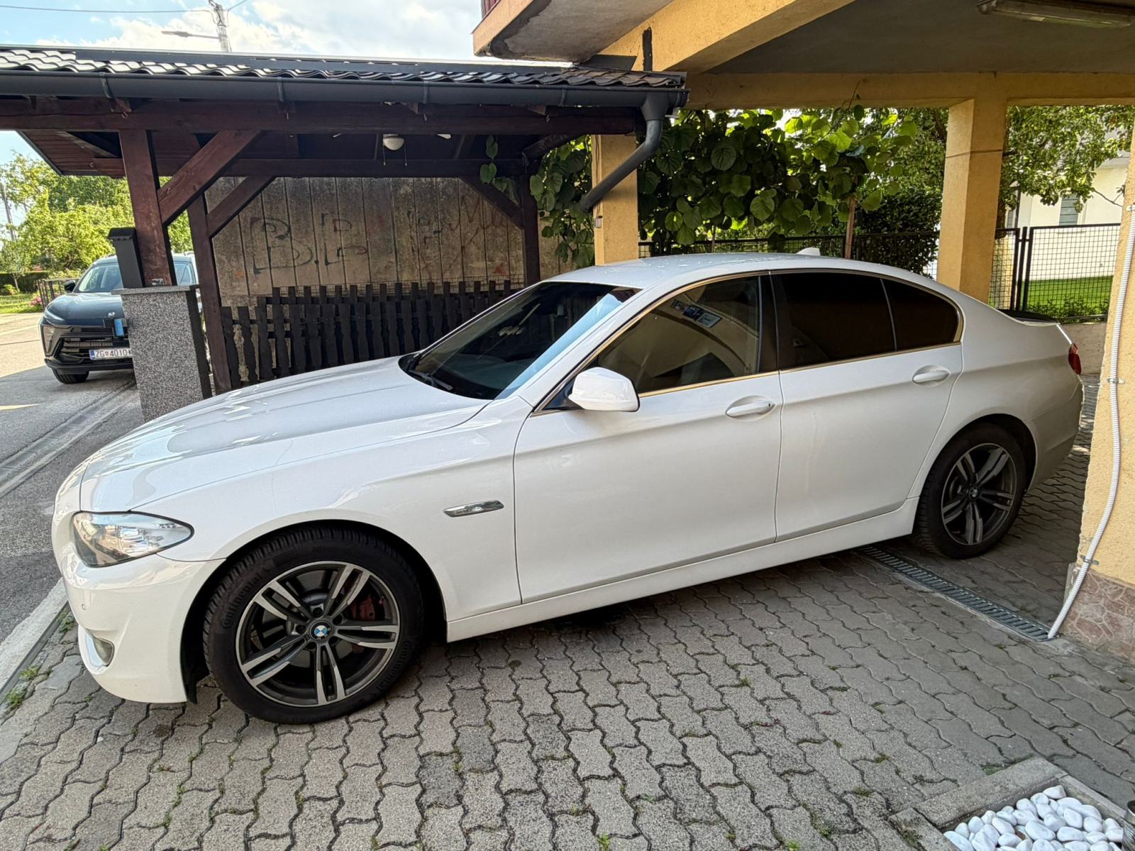 BMW serija 5 525xd, fotografija 3