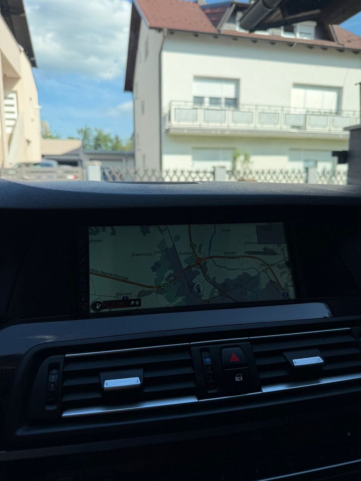 BMW serija 5 525xd, fotografija 11