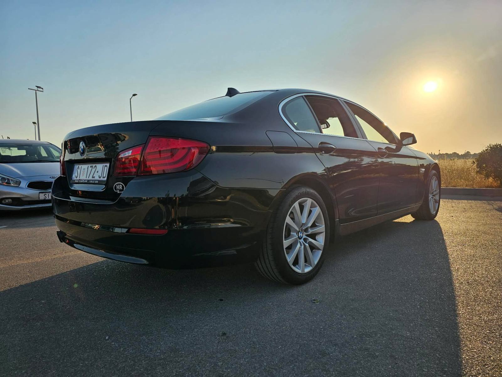 BMW serija 5 528i, fotografija 2