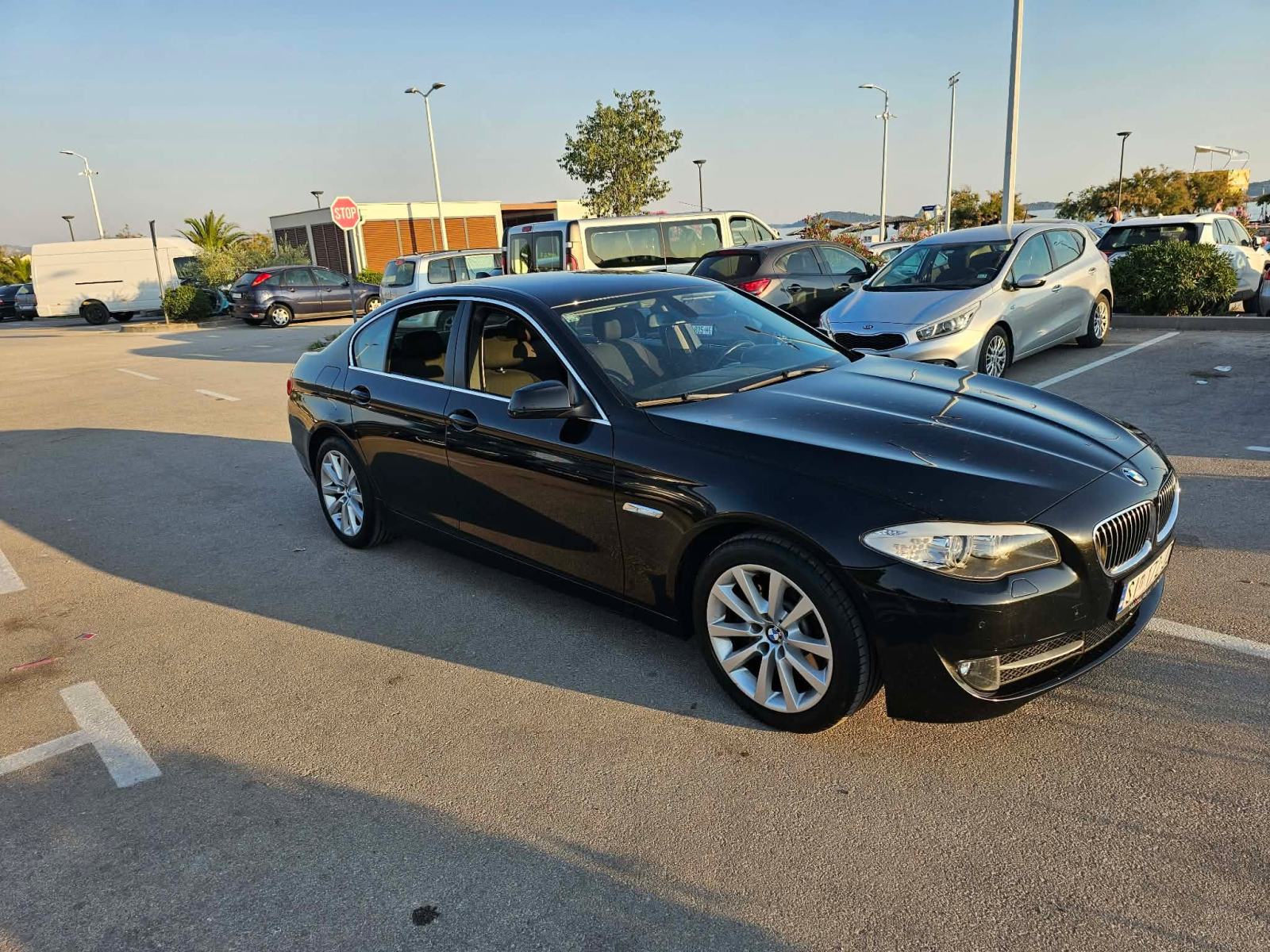 BMW serija 5 528i, fotografija 8