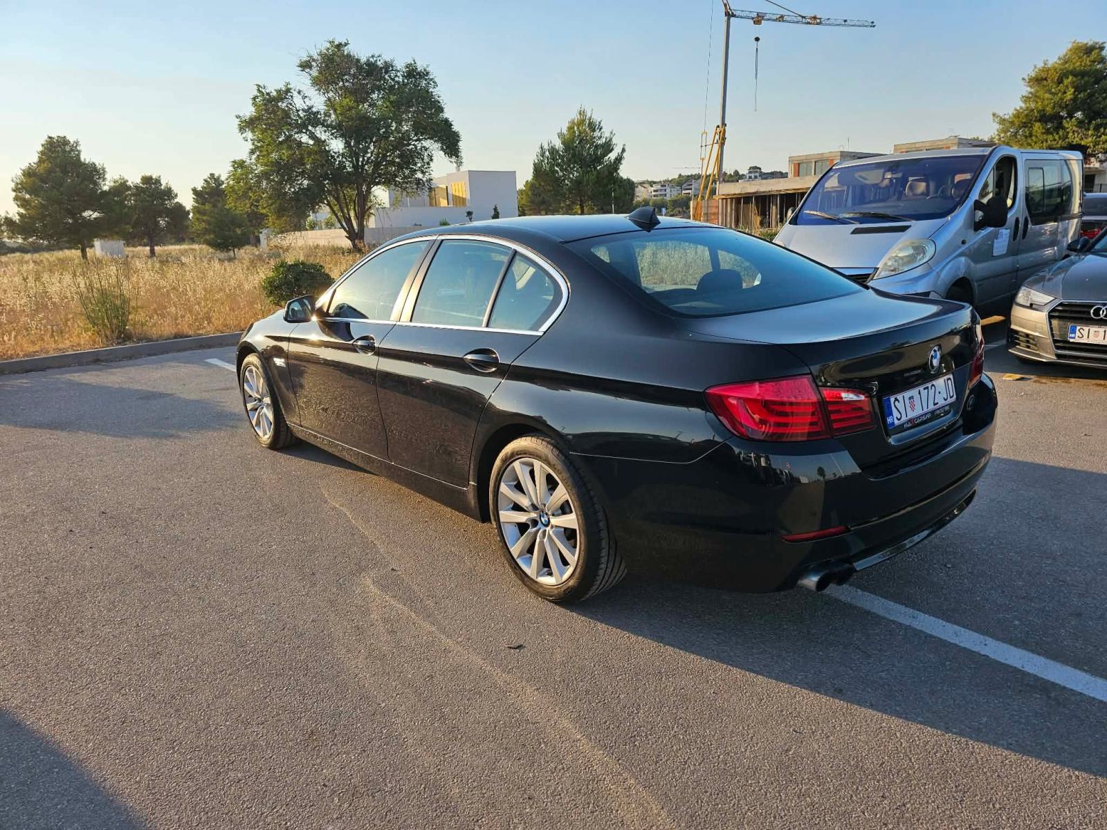 BMW serija 5 528i, fotografija 9