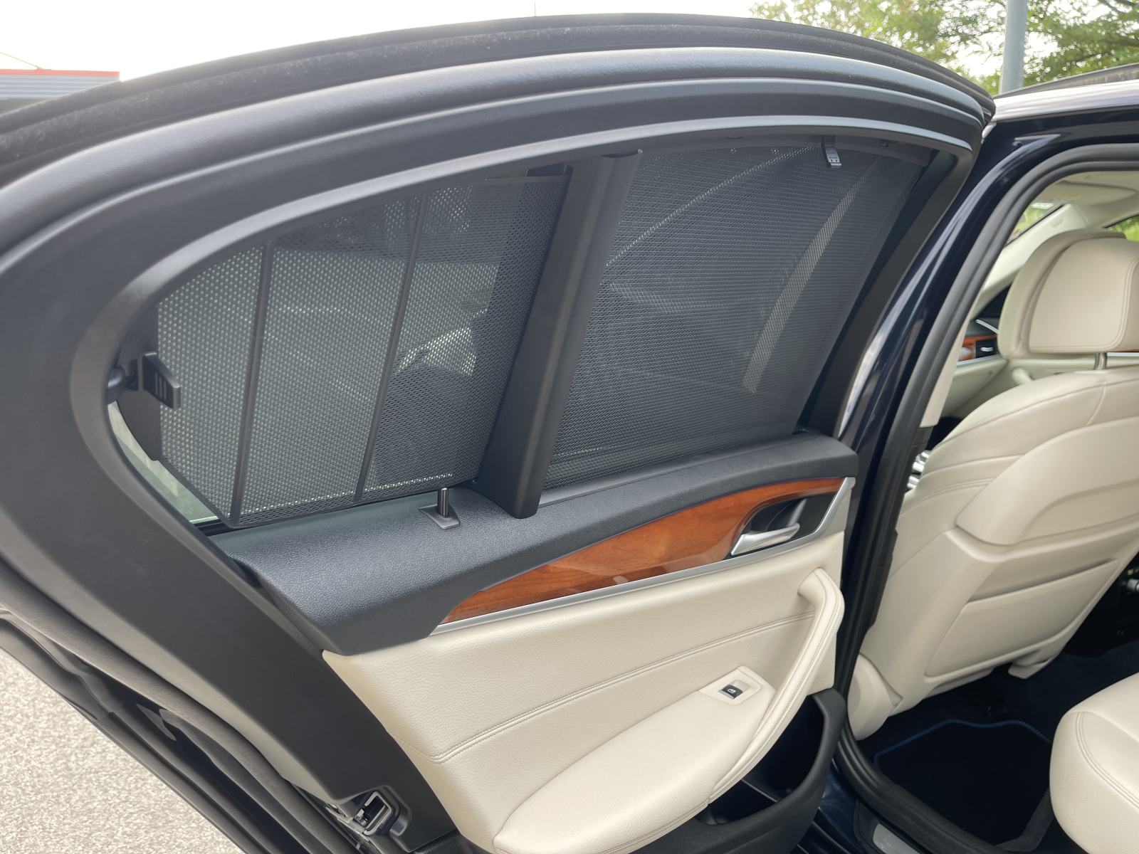 BMW SERIJA 5 530 D X-DRIVE •• KAO NOVI, FULL OPREMA, ŠIBER ••, fotografija 18