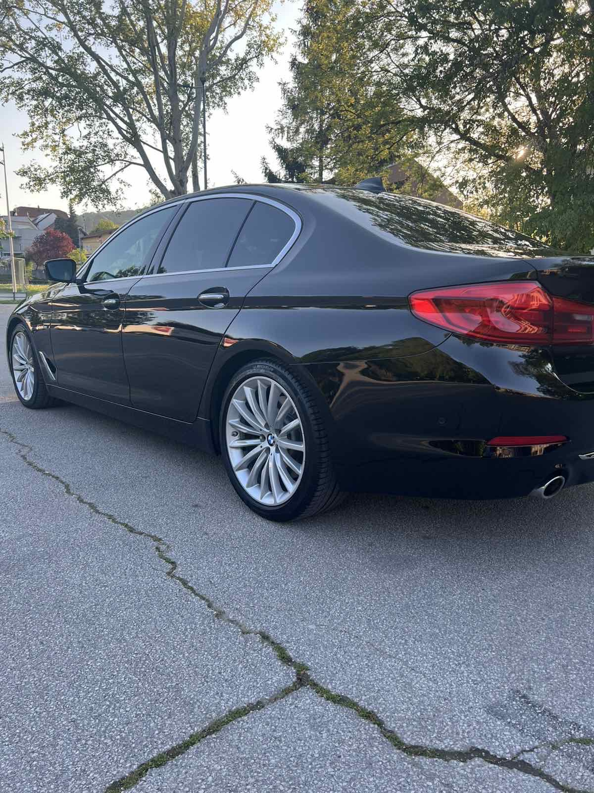 BMW 530 xdrive g30, Luxury full, mogućnost na leasing reg. 6/2027, fotografija 6