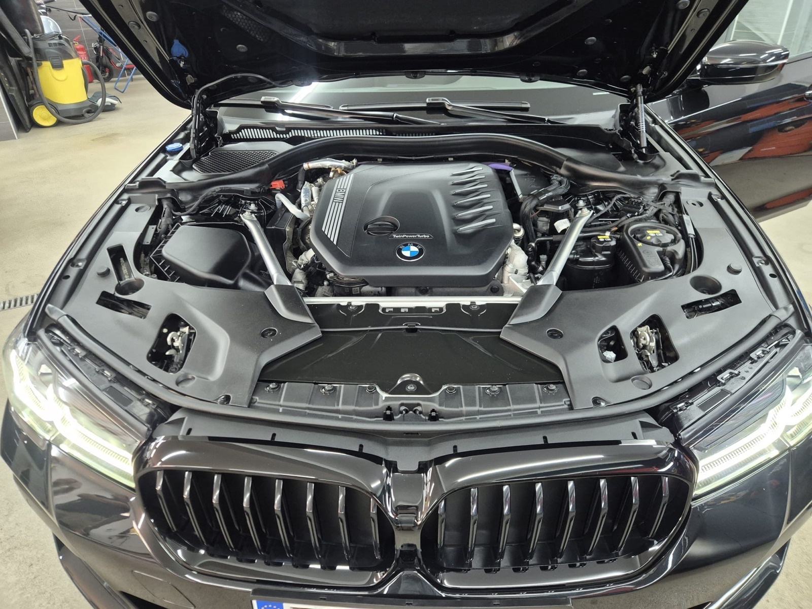 BMW serija 5 530d automatik M paket ful oprema limitirana serija, pogled izvana - slika 2