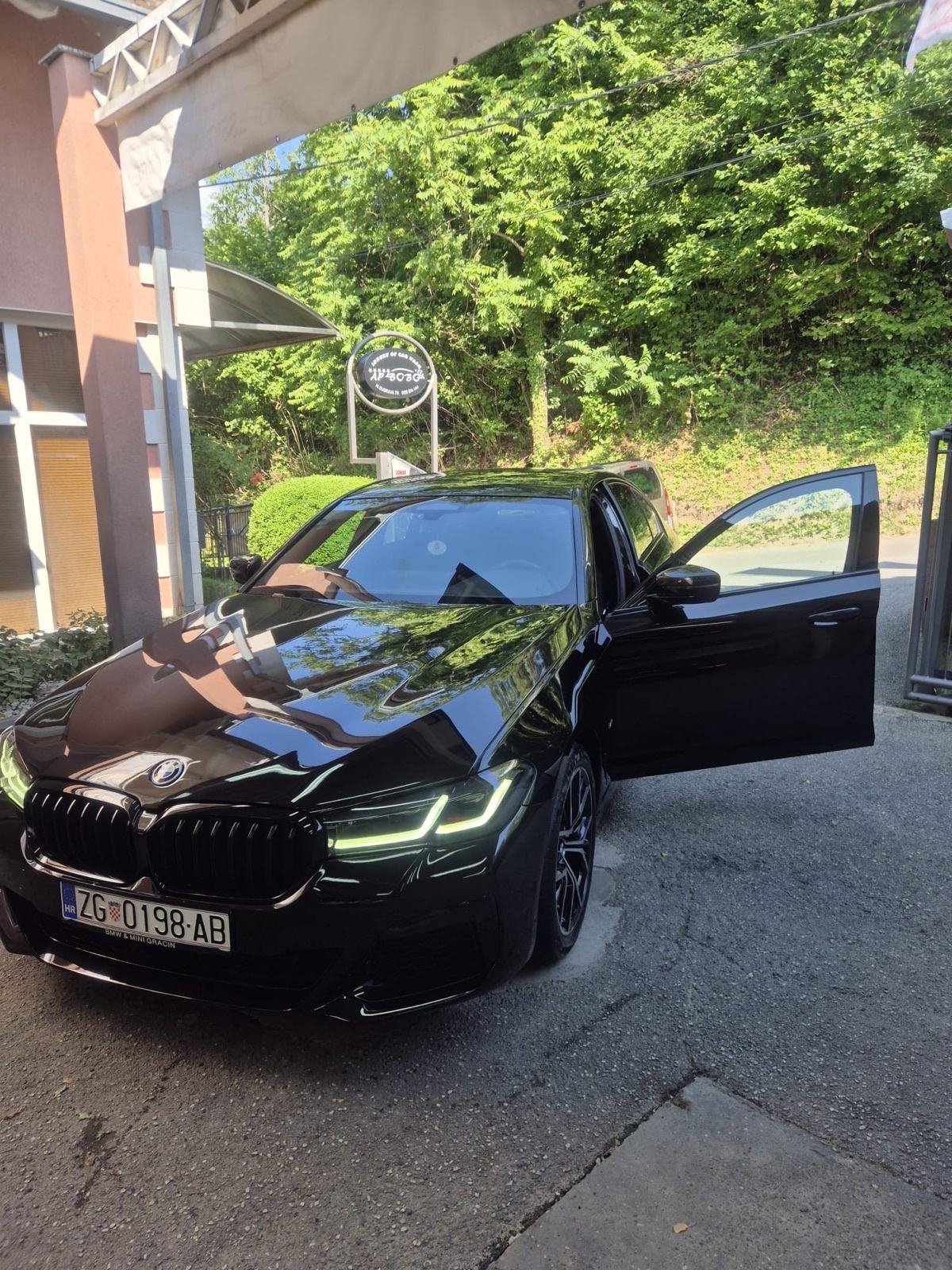 BMW serija 5 530d automatik M paket ful oprema limitirana serija, fotografija 9
