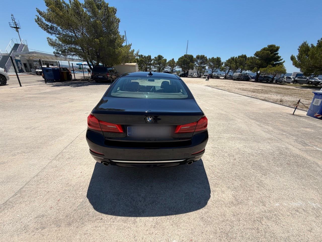 BMW serija 5 530d xdrive automatik, fotografija 3