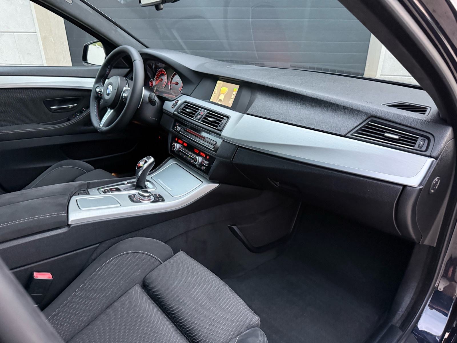 BMW serija 5 530D - M Sport - Aut. - Xenon Led - Navi- PDC, fotografija 10
