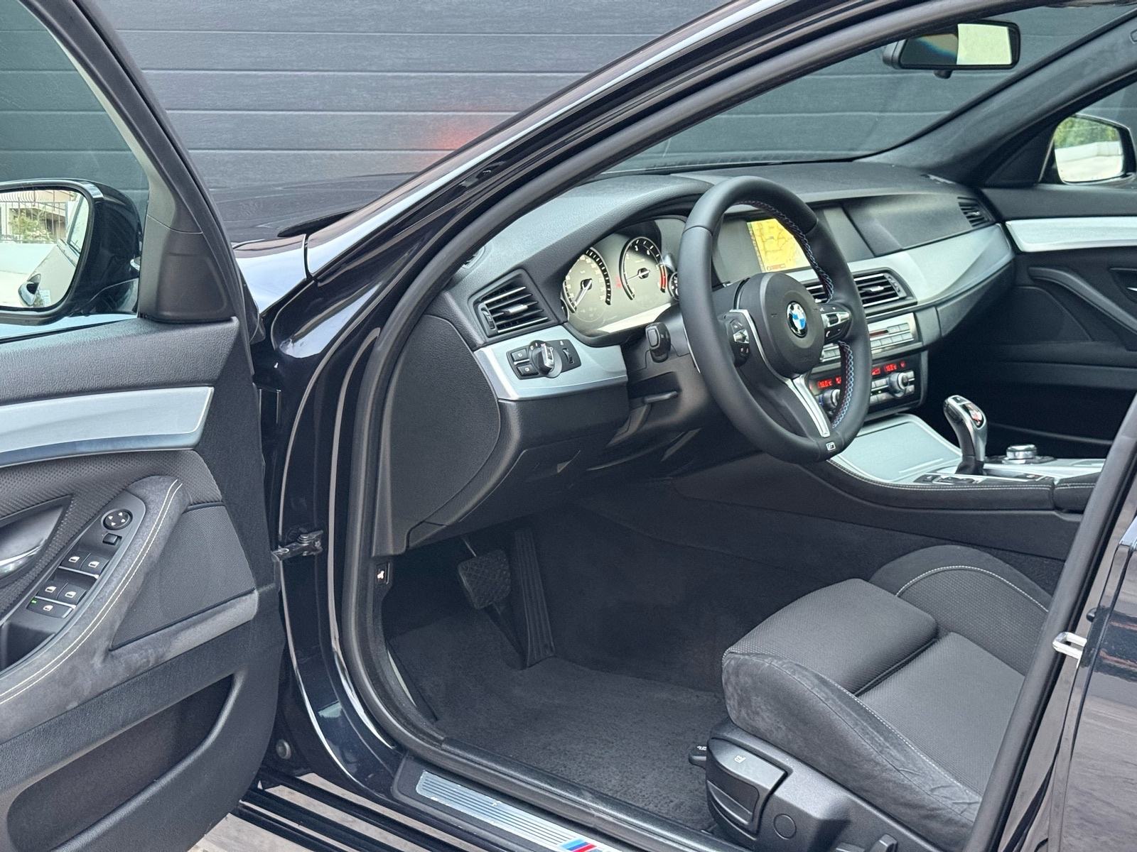 BMW serija 5 530D - M Sport - Aut. - Xenon Led - Navi- PDC, fotografija 19