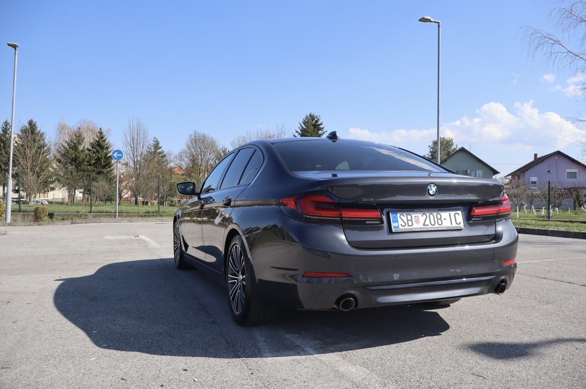 BMW serija 5 530d, fotografija 7