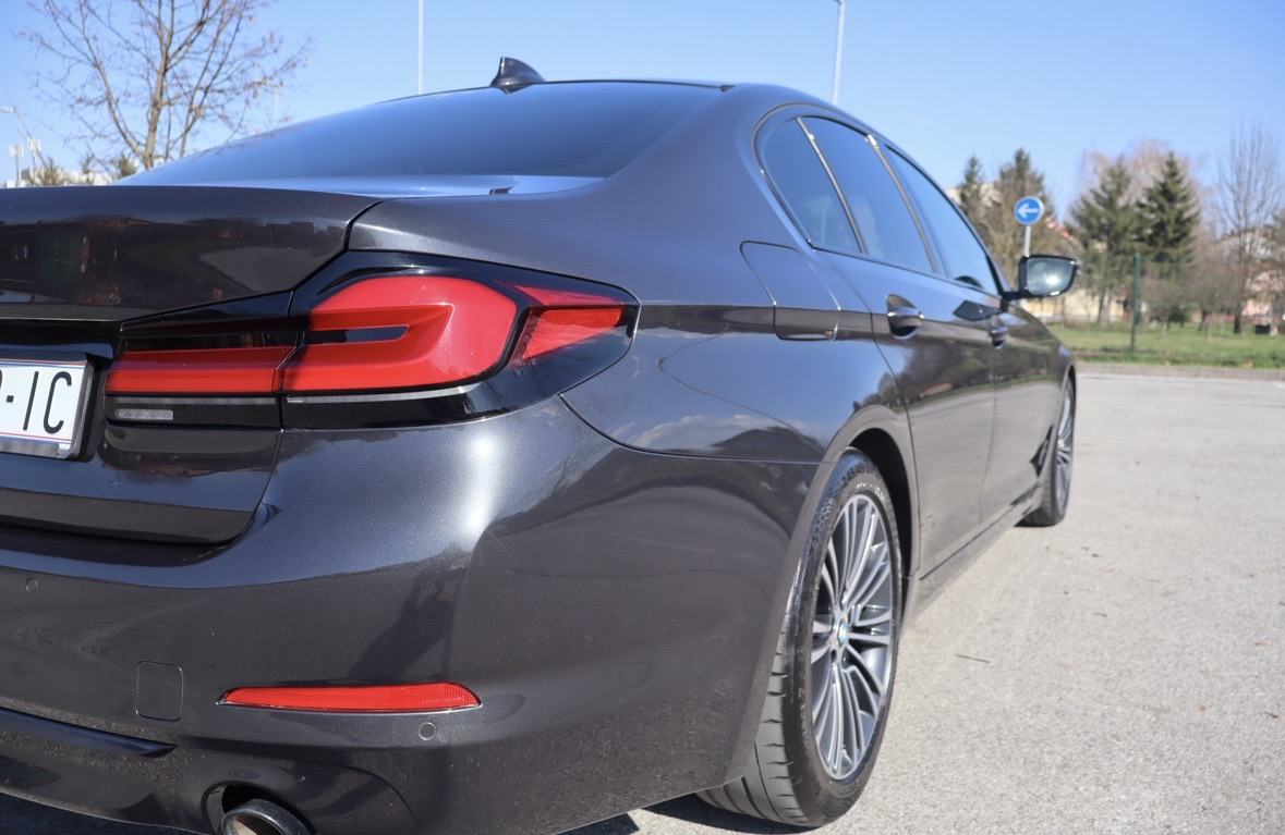 BMW serija 5 530d, fotografija 12