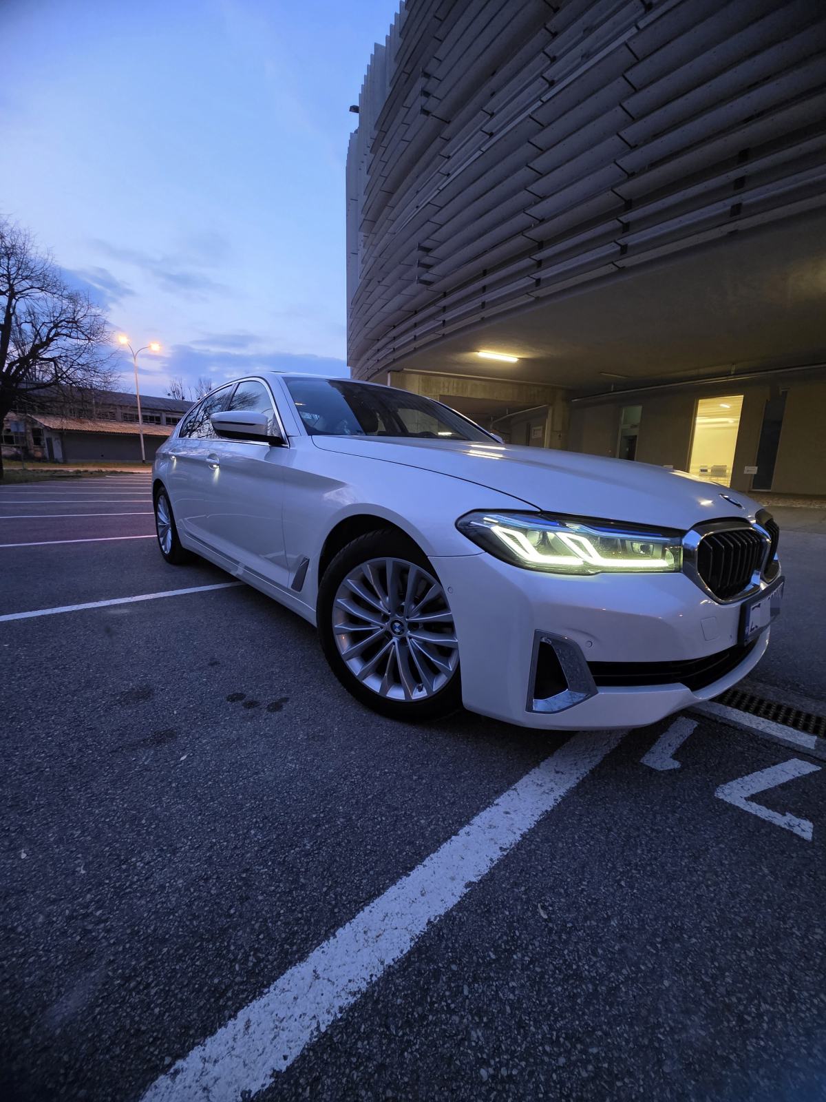 BMW 530XD LCI ,KOŽA, LASER,,iDRIVE,REG.1G.SERVISNA-ZAMJENA, fotografija 8