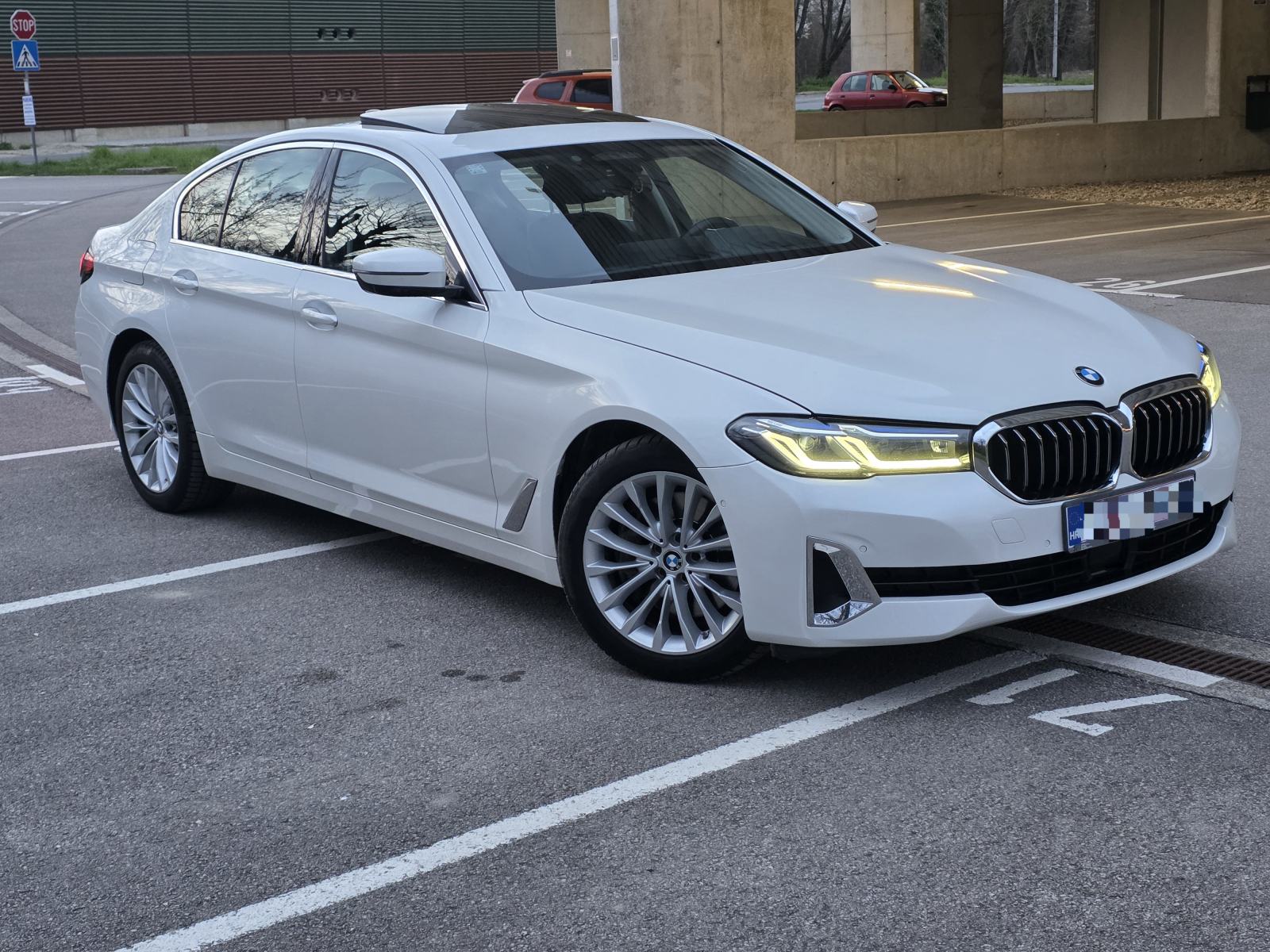 BMW 530XD LCI ,KOŽA, LASER,,iDRIVE,REG.1G.SERVISNA-ZAMJENA, fotografija 2