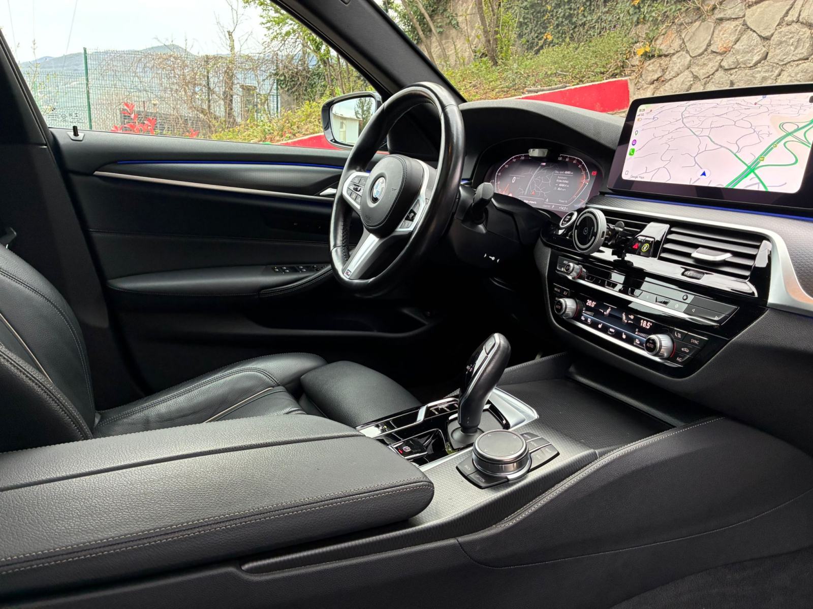 BMW serija 5 530d XDrive / MSport, fotografija 12