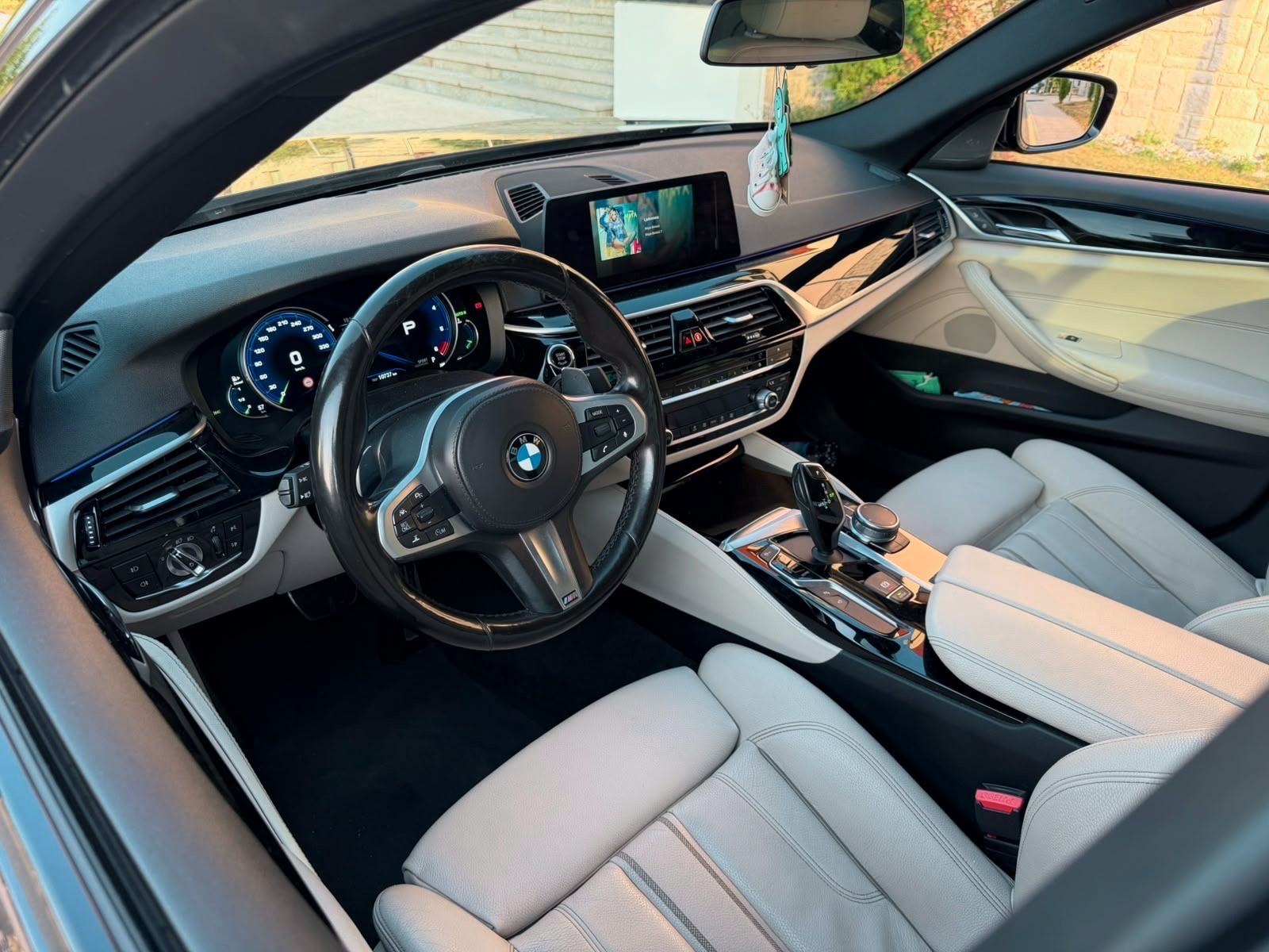 BMW serija 5 530d xDrive automatik, fotografija 2