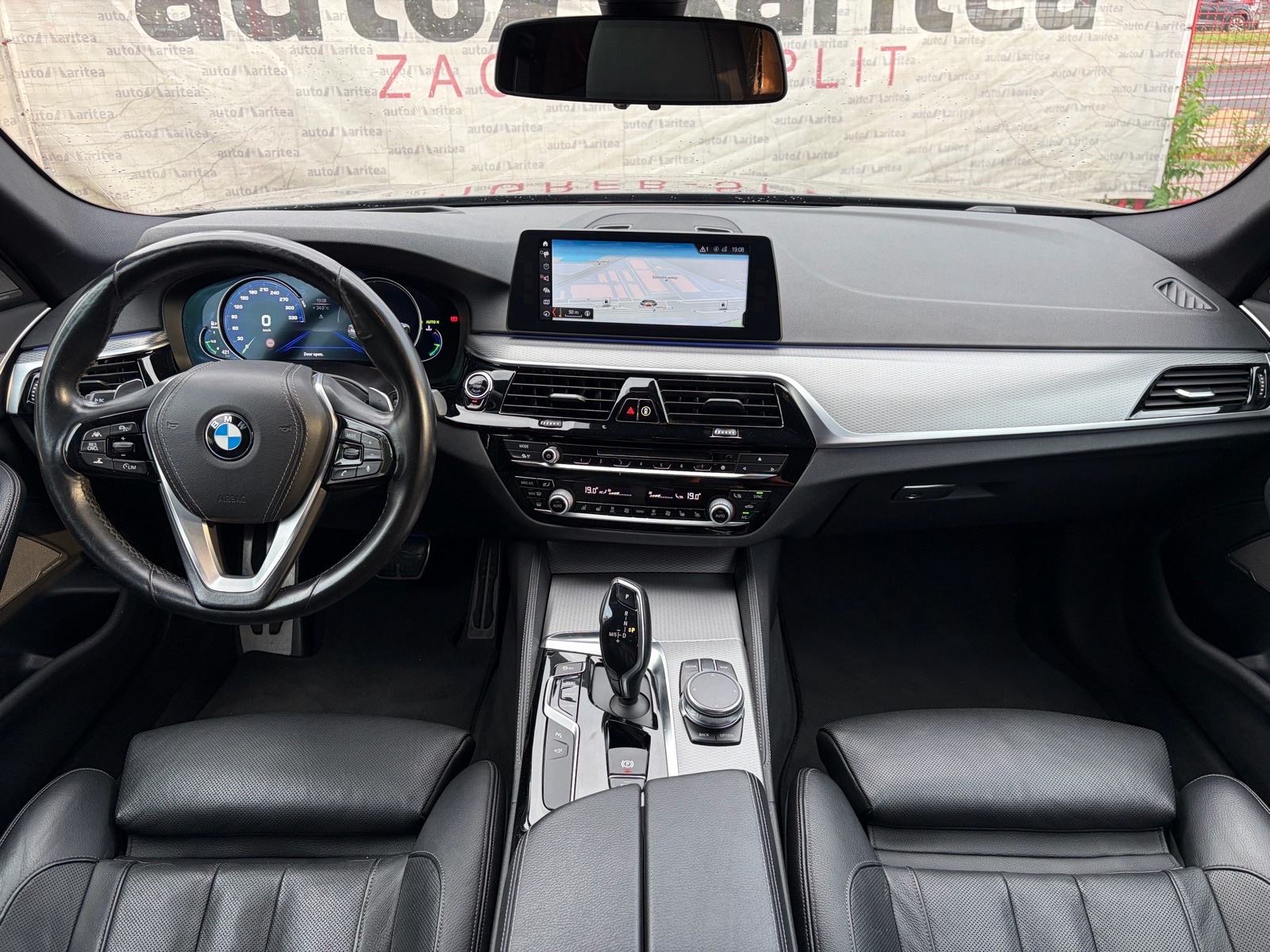 BMW serija 5 530d xDrive M-Paket•Digitalni sat•360kam•ACC•19", fotografija 9