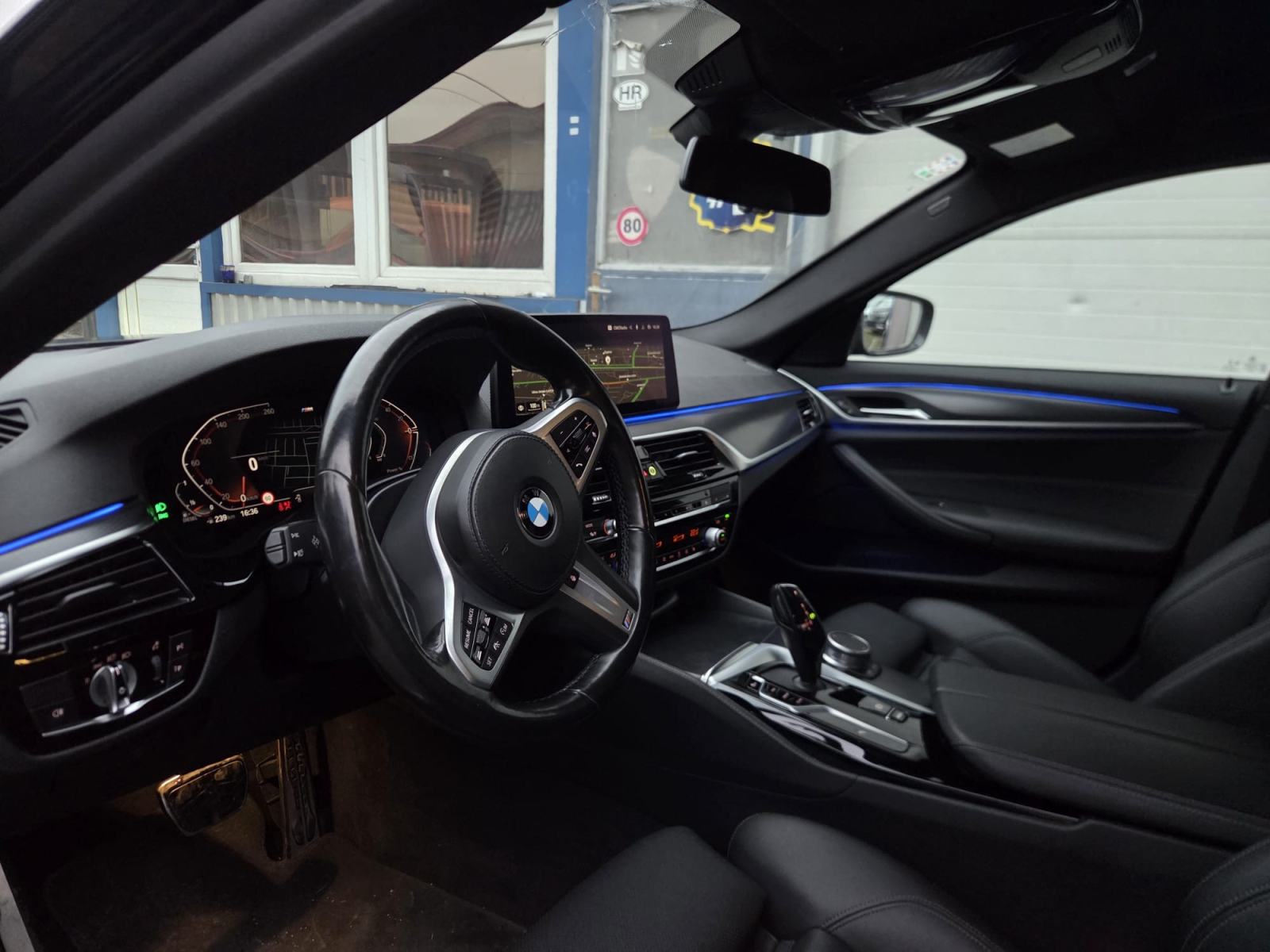 BMW serija 5 530d xDrive M Sport Aut. NIJE UVOZ REG.DO 11/26, fotografija 9