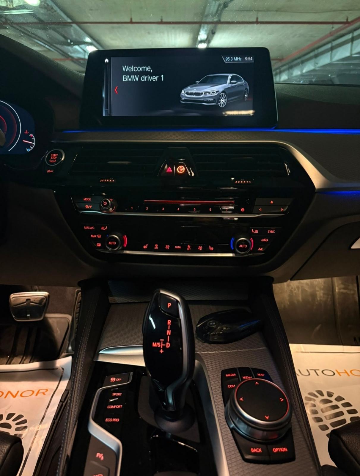 BMW serija 5 530d xDrive M Sport Servisna PDV Reg 12/26 Jamstvo, fotografija 17