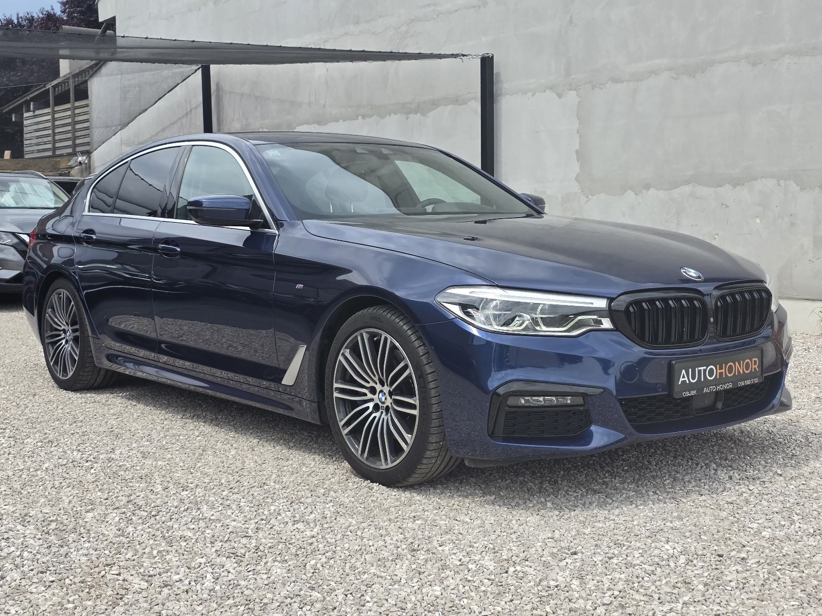 BMW serija 5 530d xDrive M Sport Servisna PDV Reg 12/26 Jamstvo, fotografija 4