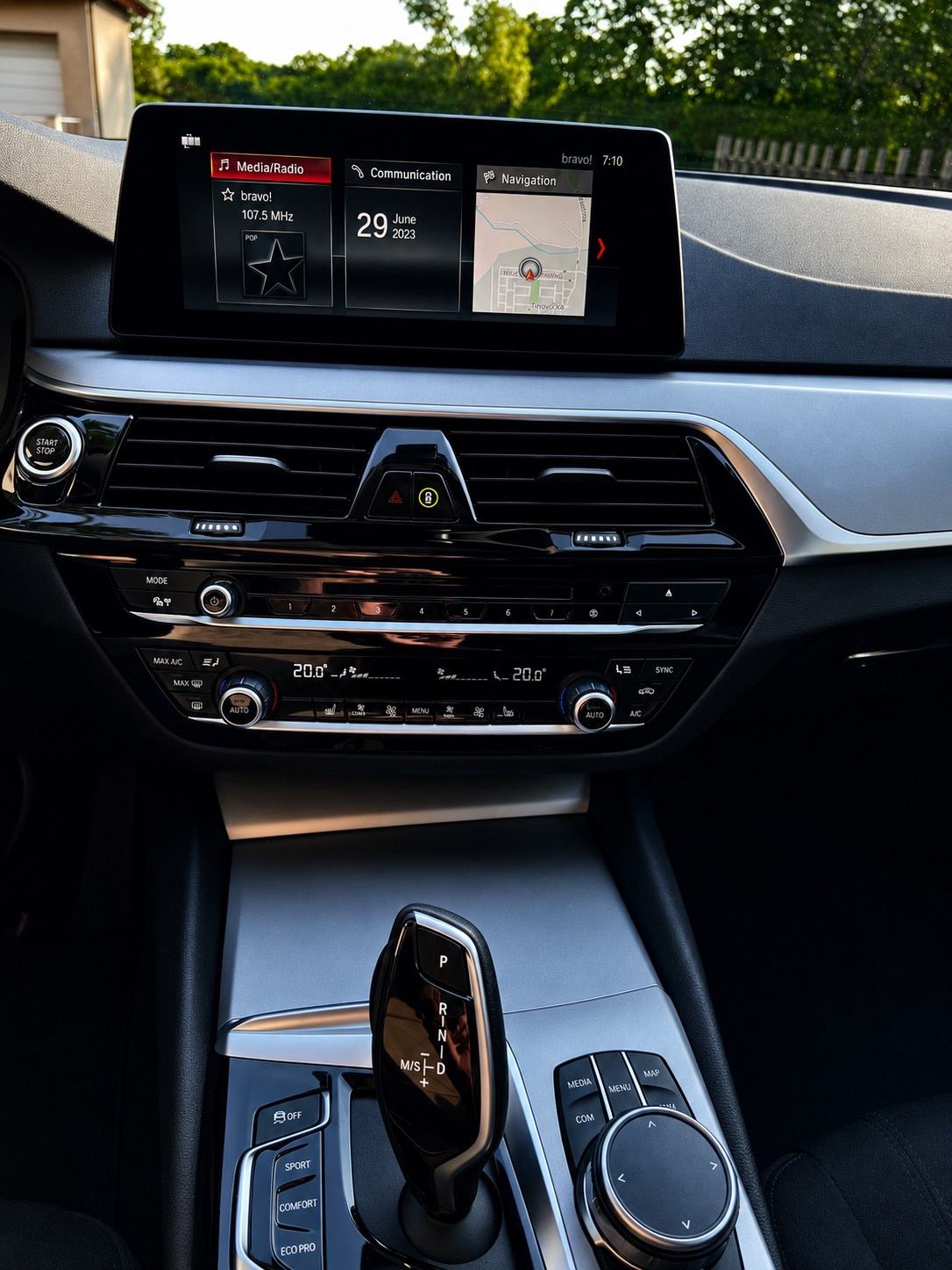 BMW 530e Hybrid…PHEV, Domet 750km komb.struja/benzin,kao novi, reg 1g, fotografija 9
