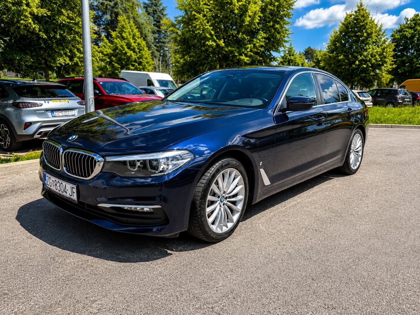 BMW 530e Hybrid…PHEV, Domet 750km komb.struja/benzin,kao novi, reg 1g, fotografija 2