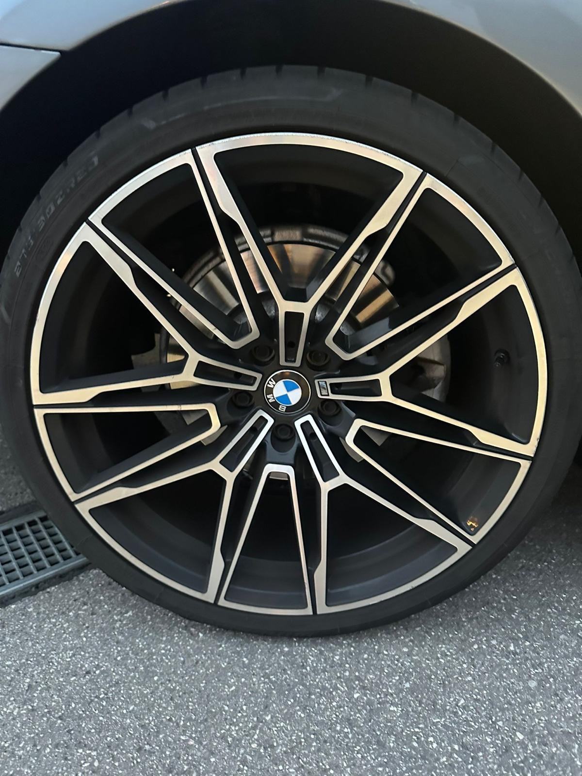 BMW 530e Napravljen veliki servis/registriran do 6/27, fotografija 7