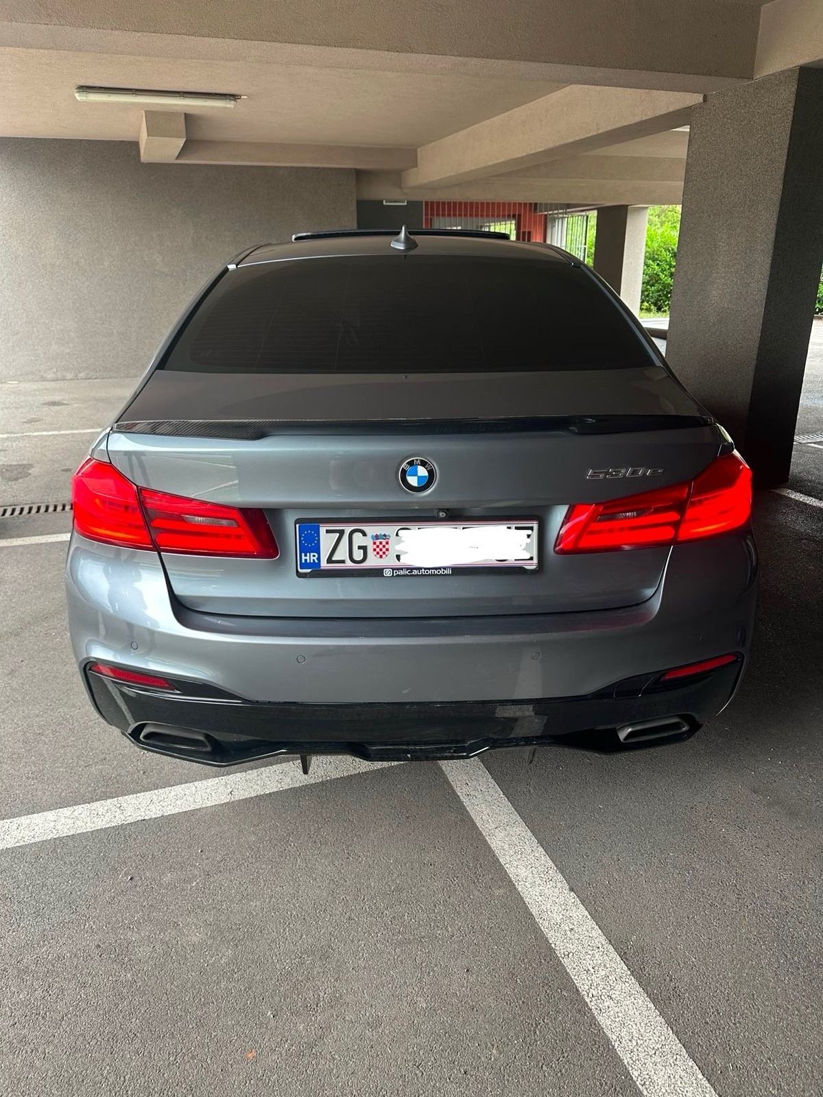 BMW 530e Napravljen veliki servis/registriran do 6/27, fotografija 9