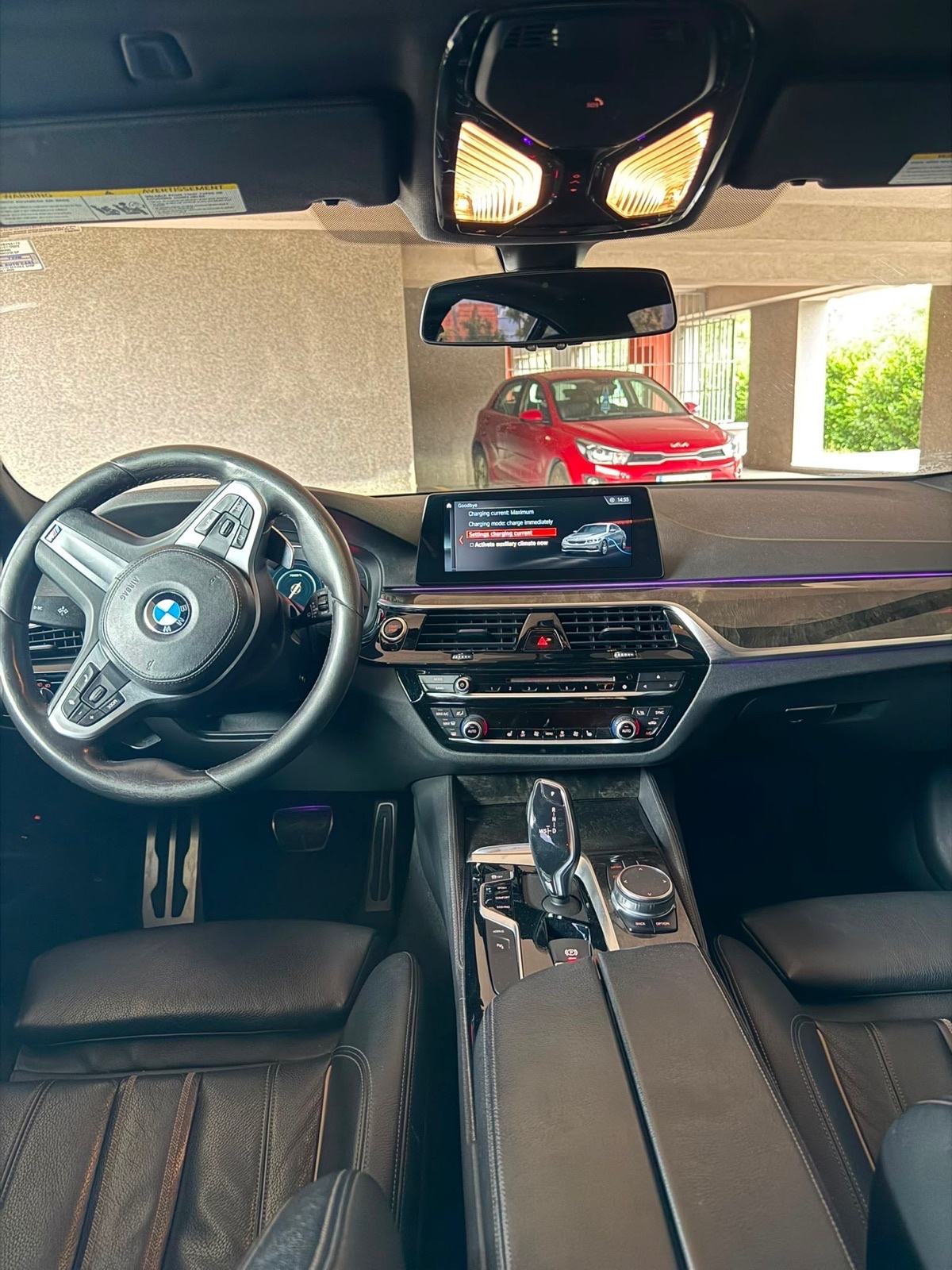 BMW 530e Napravljen veliki servis/registriran do 6/27, fotografija 11