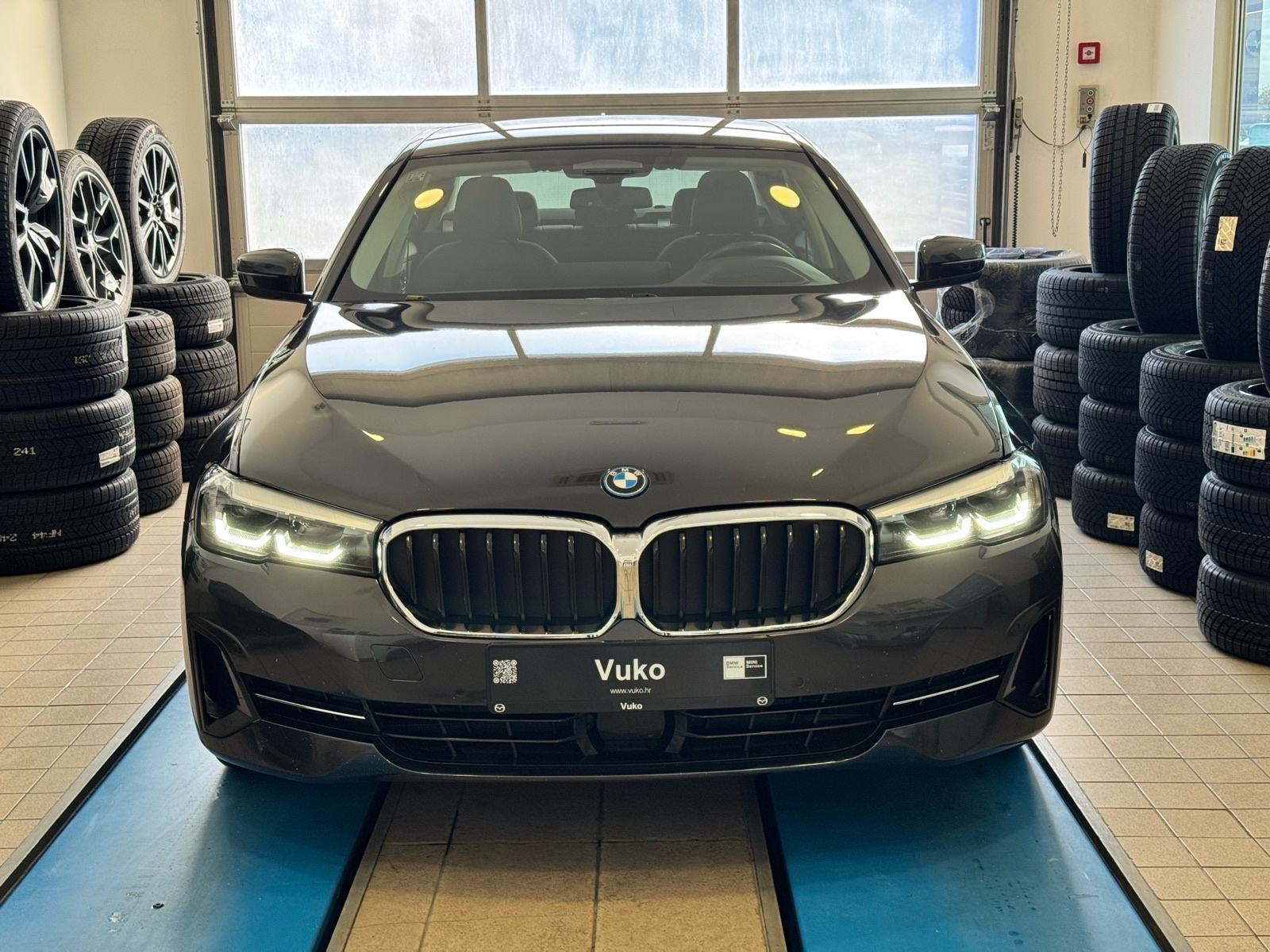 BMW serija 5 530e xDrive 215KW, fotografija 2