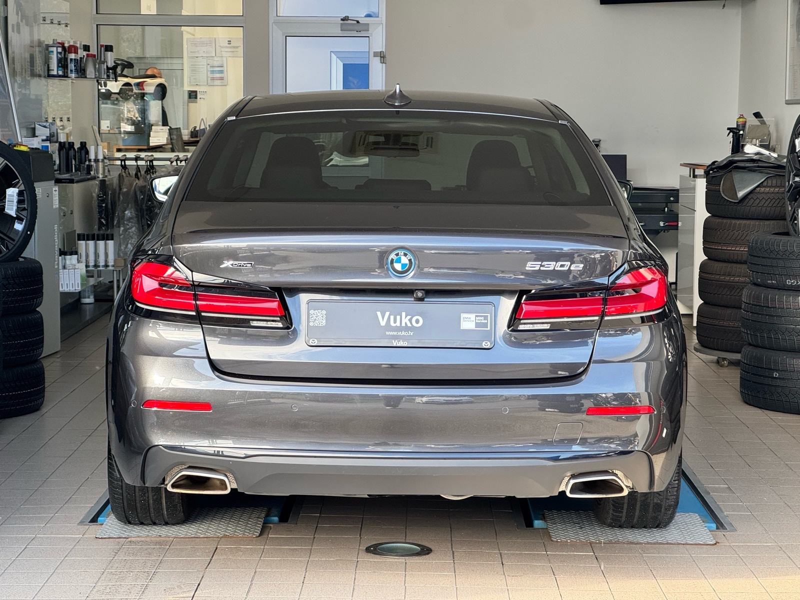 BMW serija 5 530e xDrive 215KW, fotografija 5