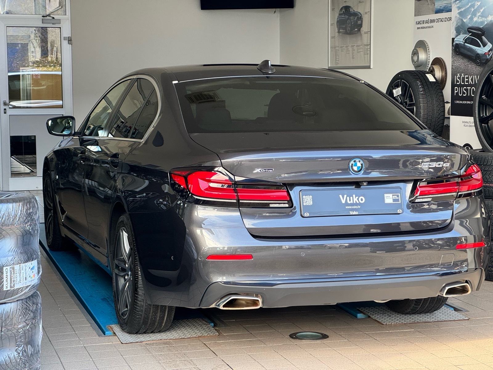 BMW serija 5 530e xDrive 215KW, fotografija 4