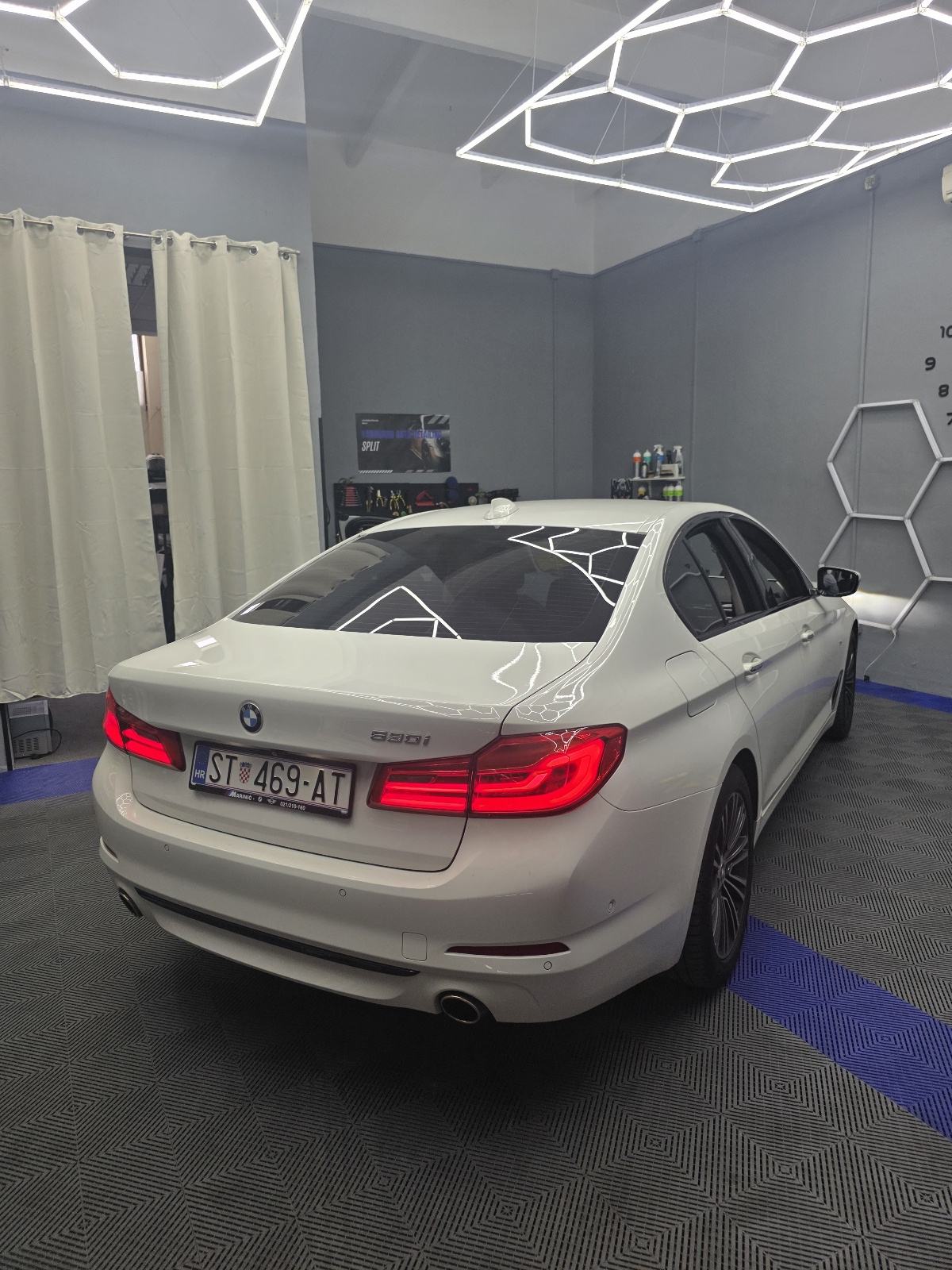 BMW serija 5 530i, fotografija 2