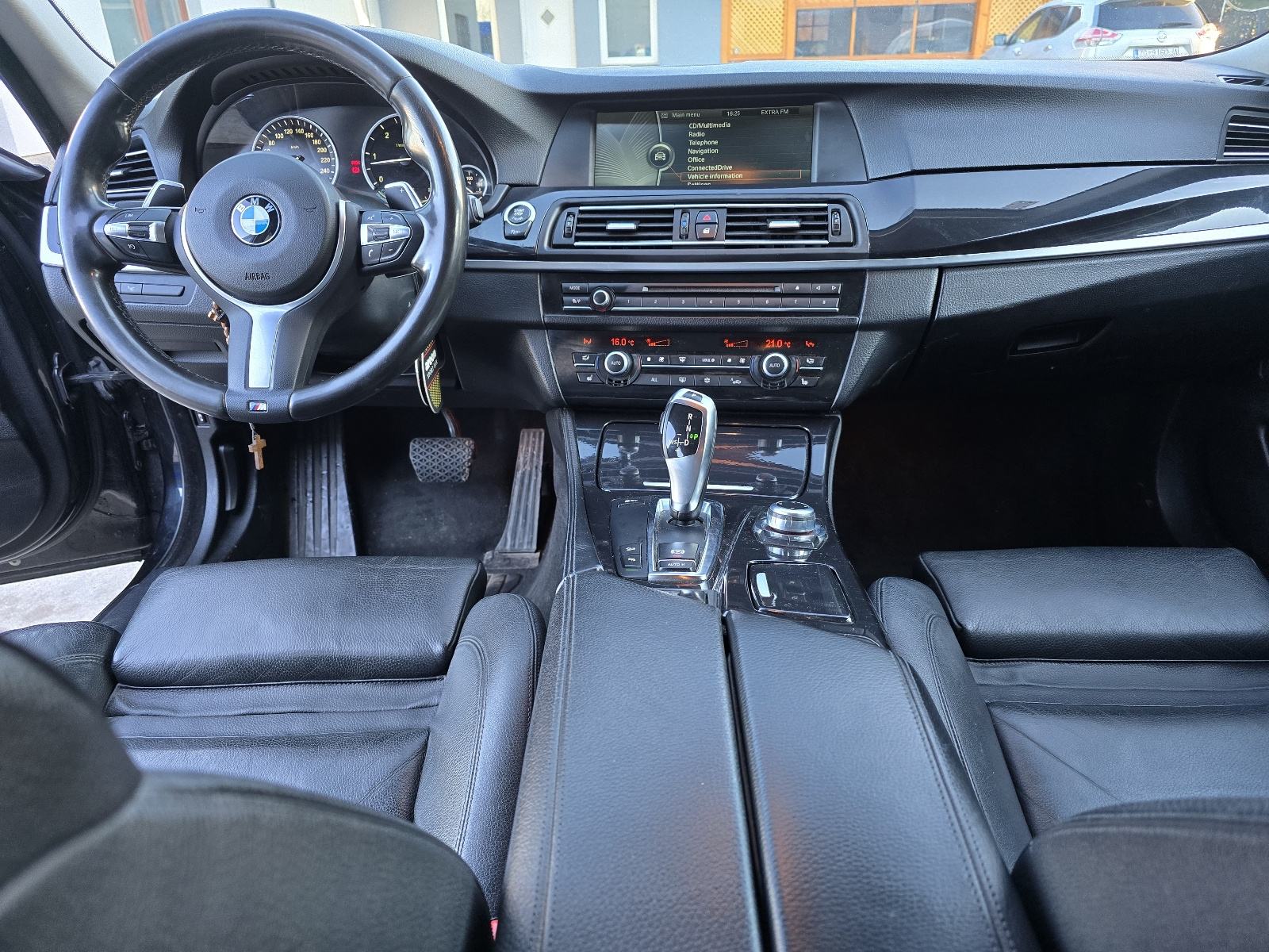 BMW 5 F10 530d xDrive, fotografija 9