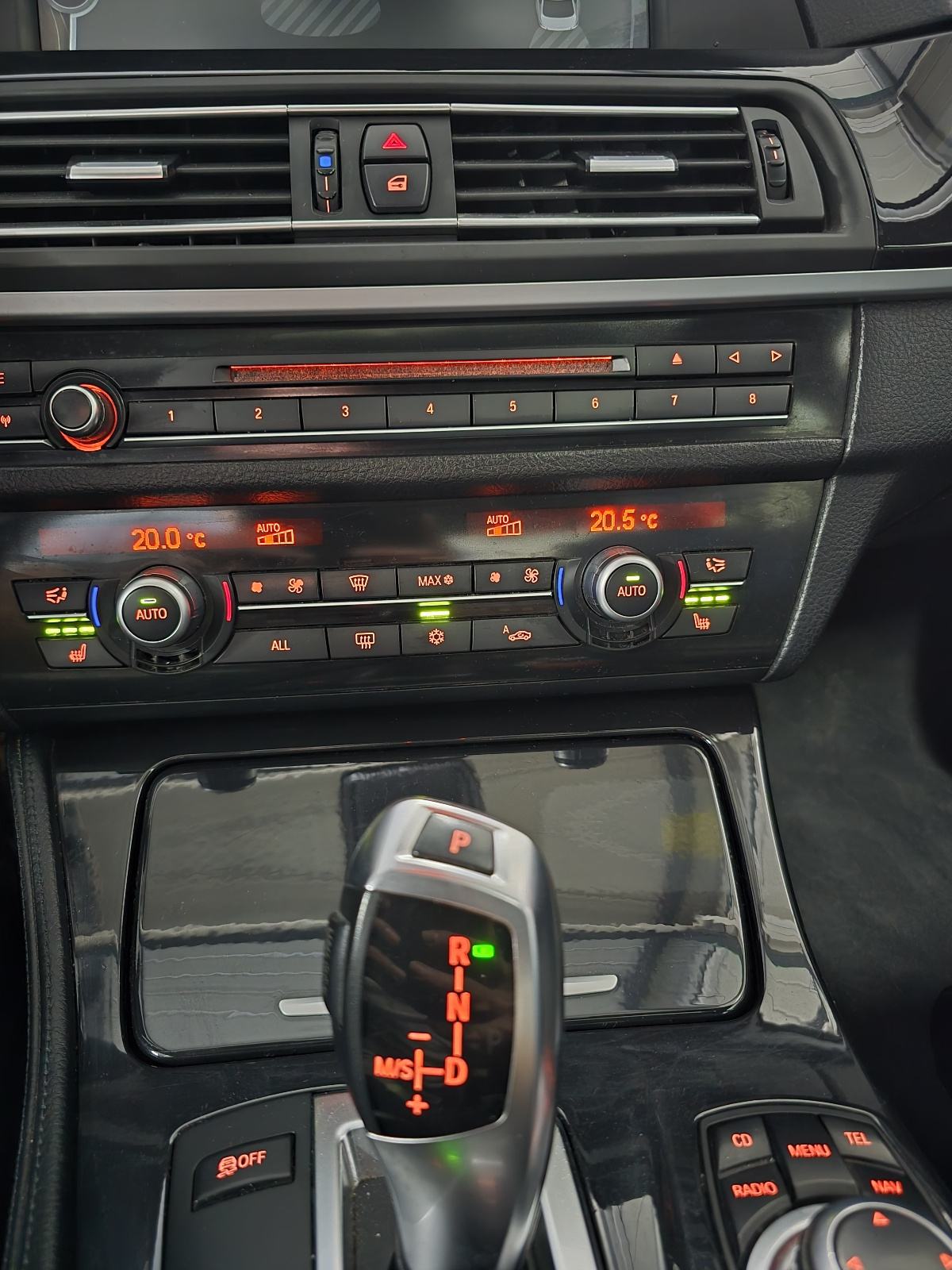 BMW 5 F10 530d xDrive, fotografija 17