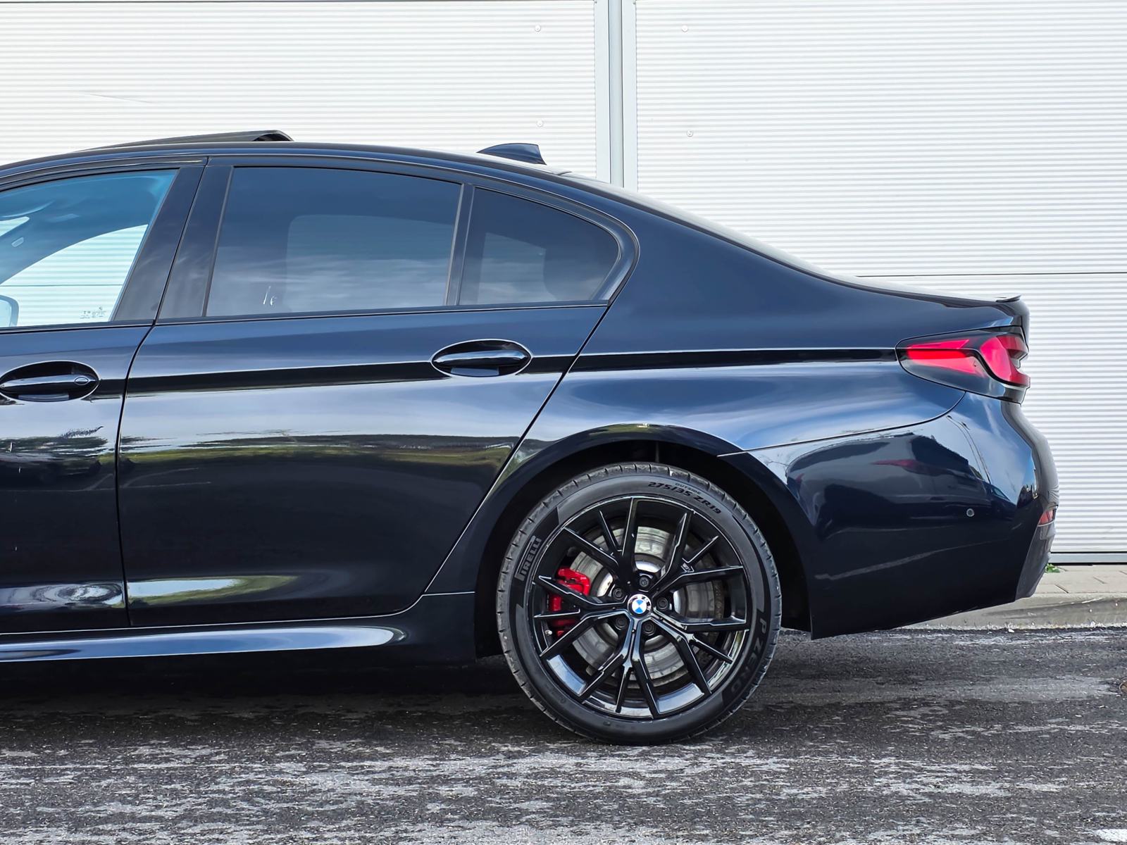 BMW 540d X-Drive M-Sport |Pano |HeadUp |H&K |Shadow |Laser |JAMSTVO, pogled izvana - slika 5