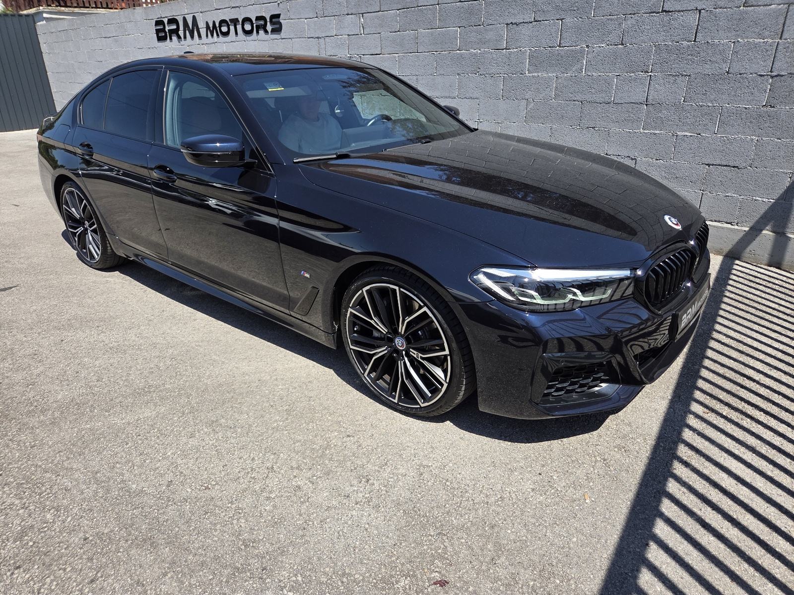 BMW serija 5 M540d Xdrive Msport paket II --2023.g.--28.700km--Novo, pogled izvana - slika 3