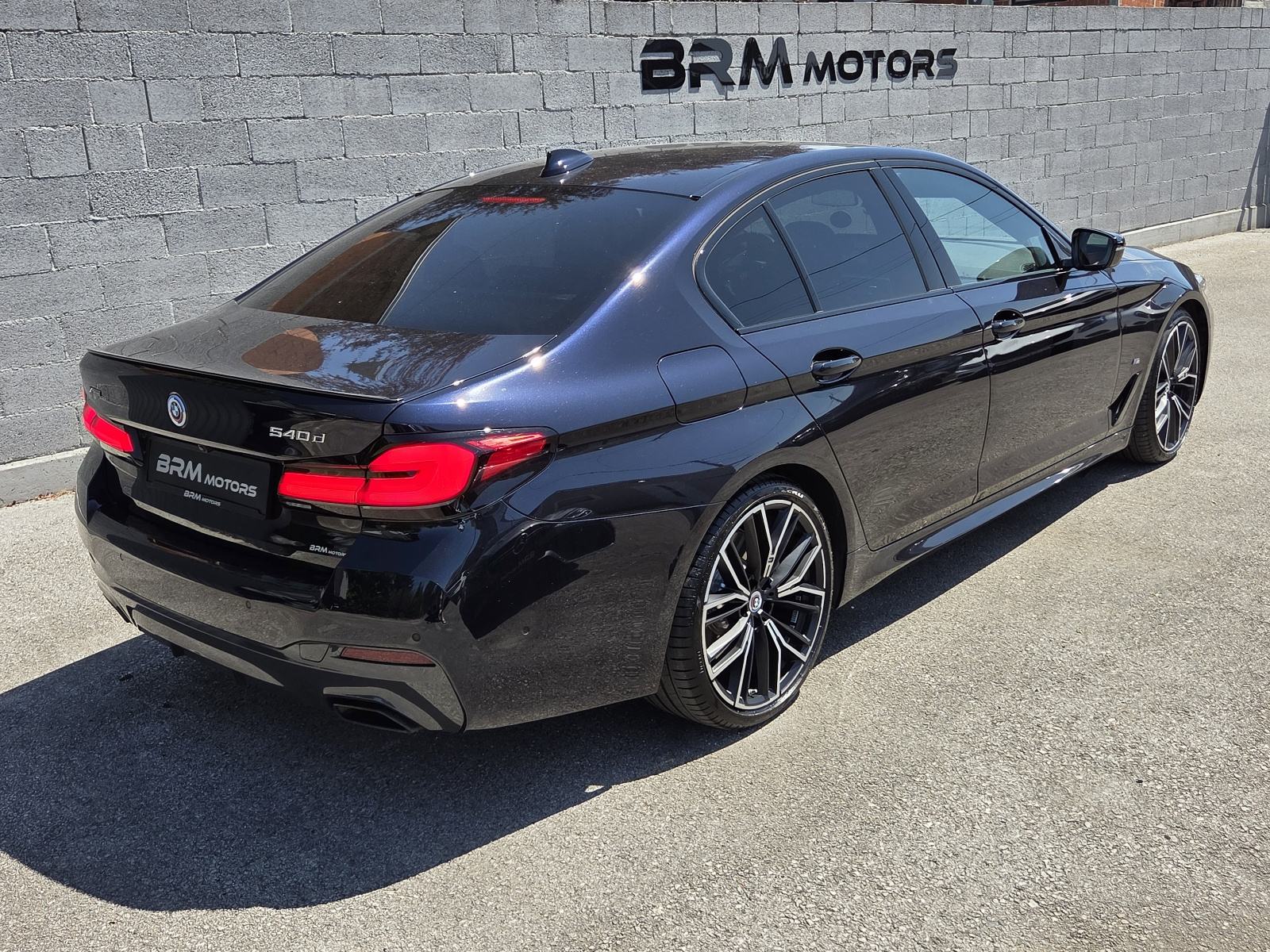 BMW serija 5 M540d Xdrive Msport paket II --2023.g.--28.700km--Novo, pogled izvana - slika 5