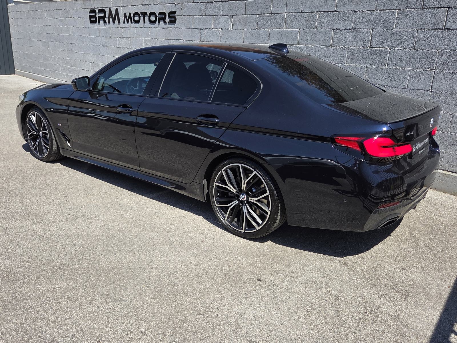 BMW serija 5 M540d Xdrive Msport paket II --2023.g.--28.700km--Novo, fotografija 8