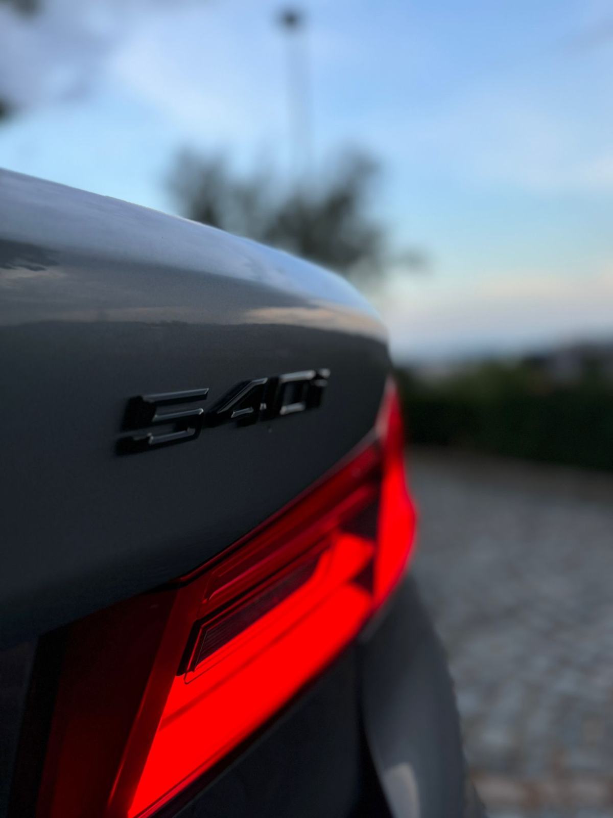 BMW 540xi -m paket visoko individualiziran- prvi vlasnik i novo stanje, pogled izvana - slika 4