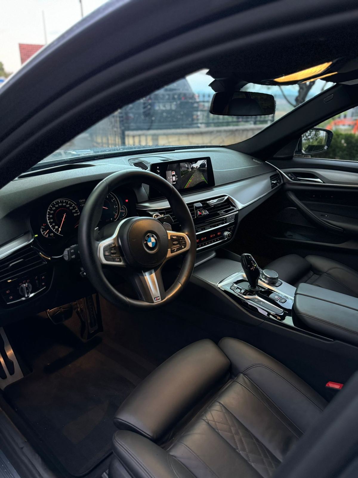 BMW 540xi -m paket visoko individualiziran- prvi vlasnik i novo stanje, fotografija 7