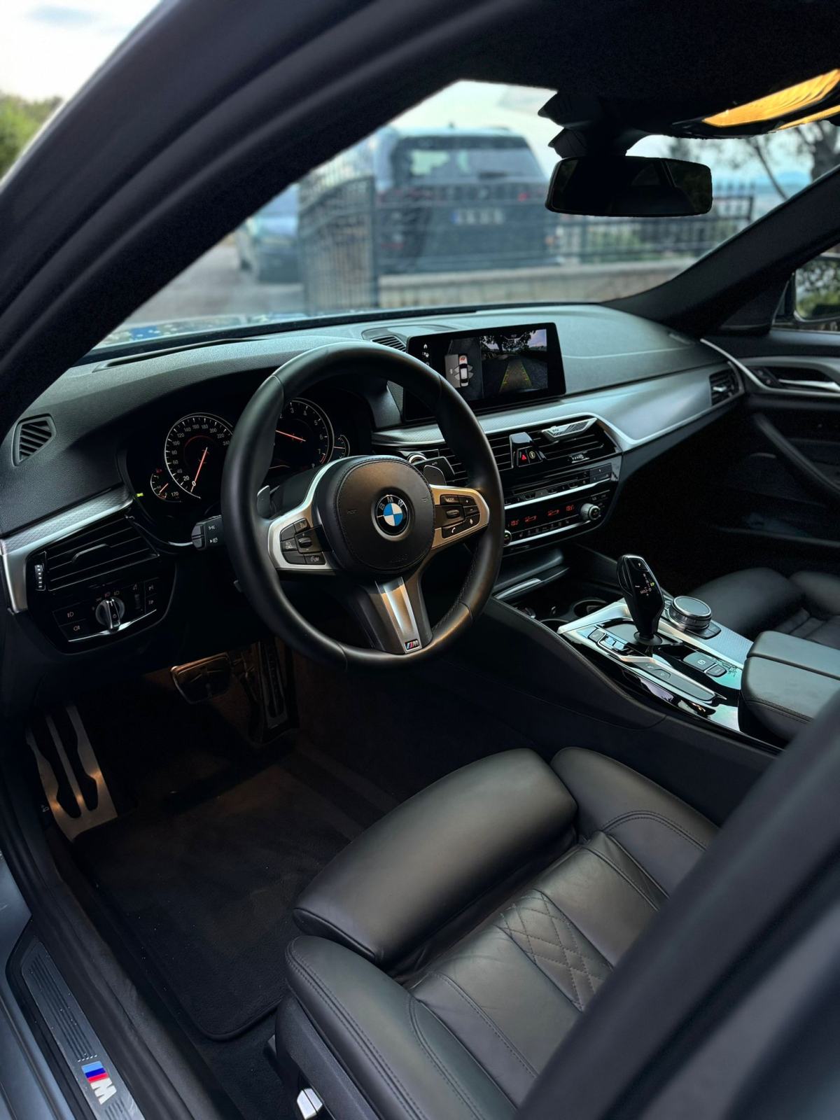 BMW 540xi -m paket visoko individualiziran- prvi vlasnik i novo stanje, fotografija 12