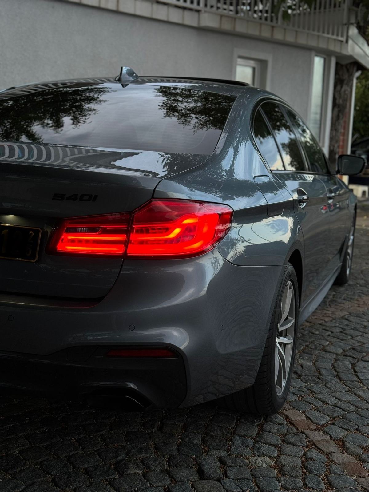 BMW 540xi -m paket visoko individualiziran- prvi vlasnik i novo stanje, fotografija 15