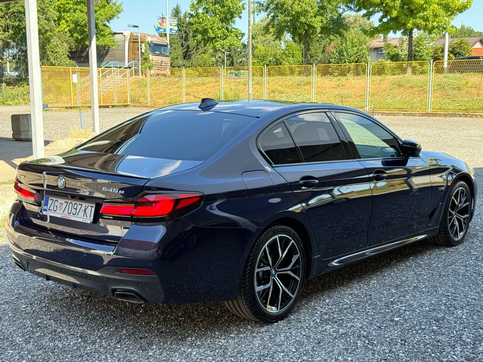 BMW 545e xDrive | M Sport | Laser | 395 KS | Reg.12/26, fotografija 4