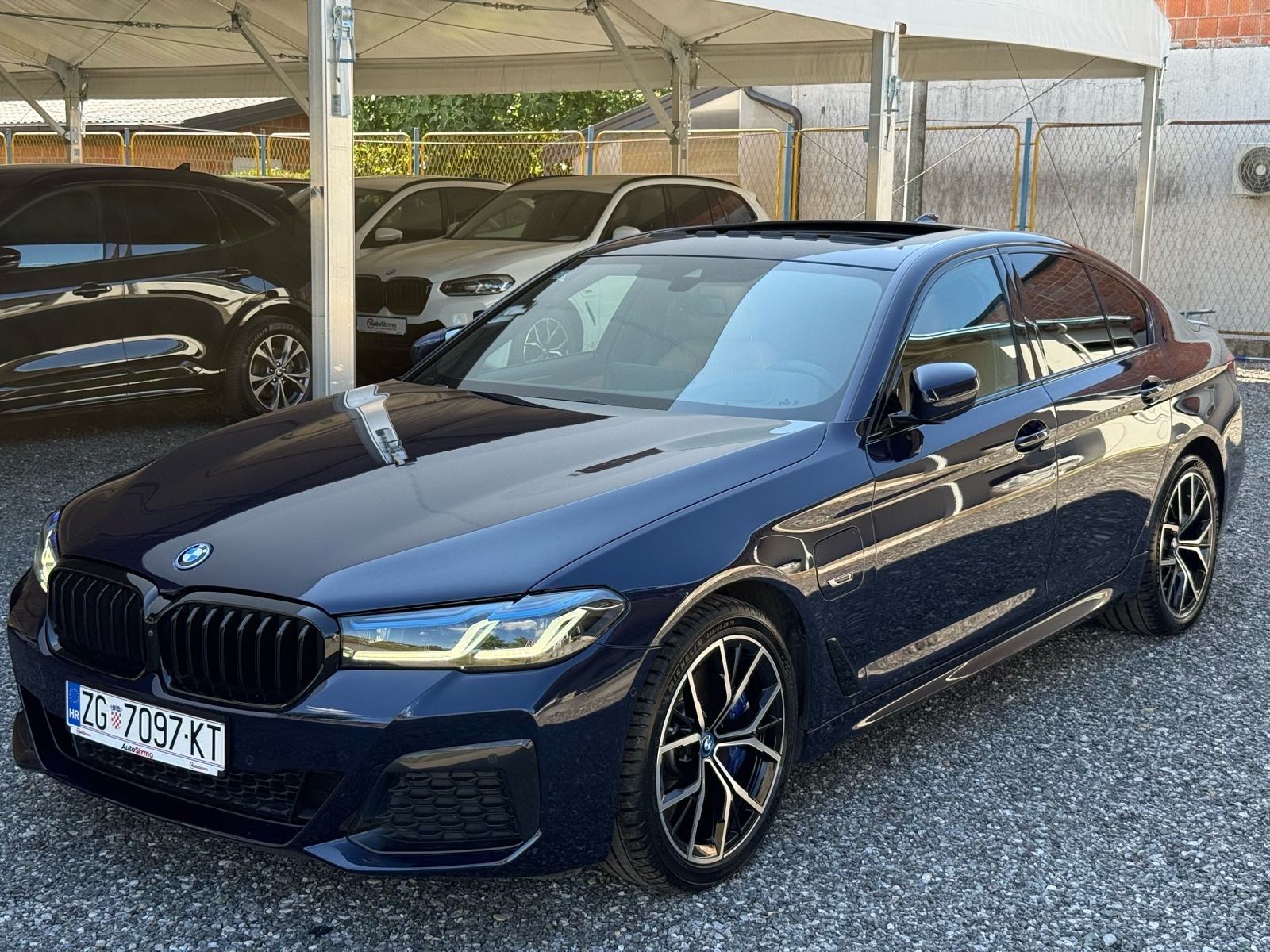 BMW 545e xDrive | M Sport | Laser | 395 KS | Reg.12/26, fotografija 3