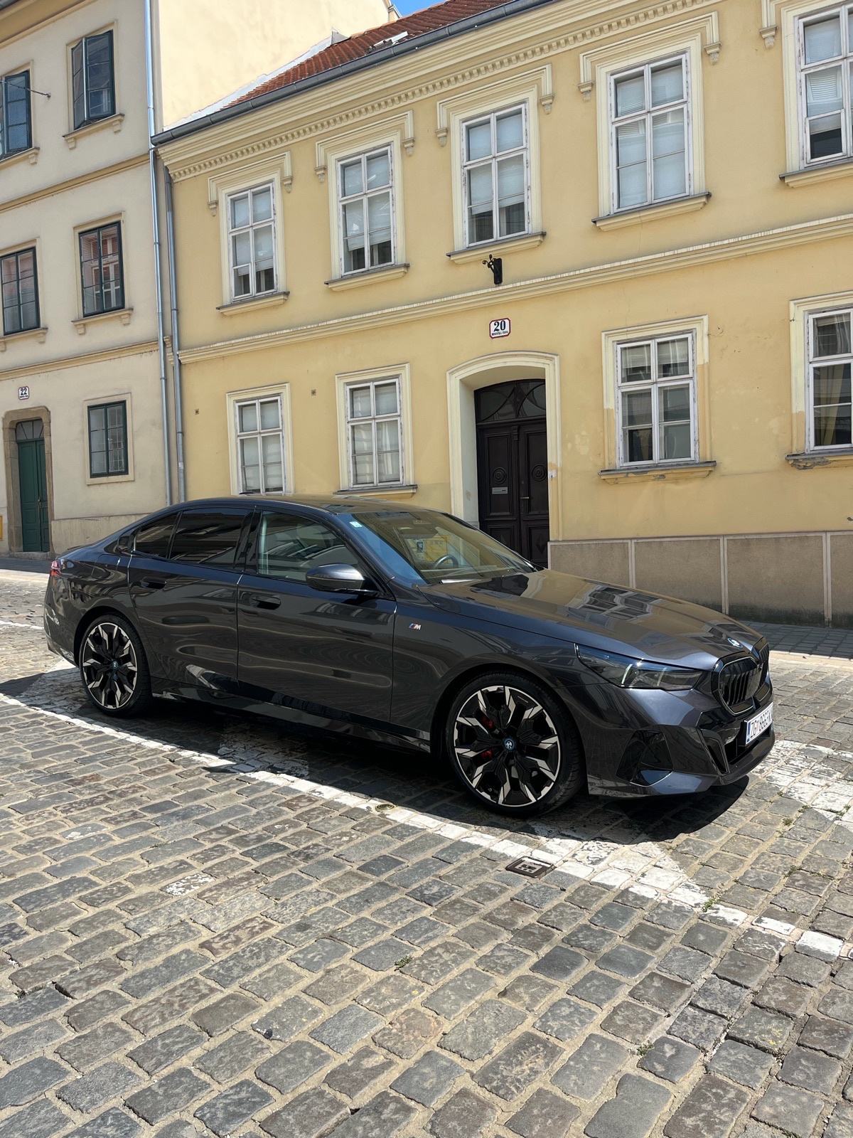BMW serija 5 550e Xdrive M sport Pro, fotografija 2