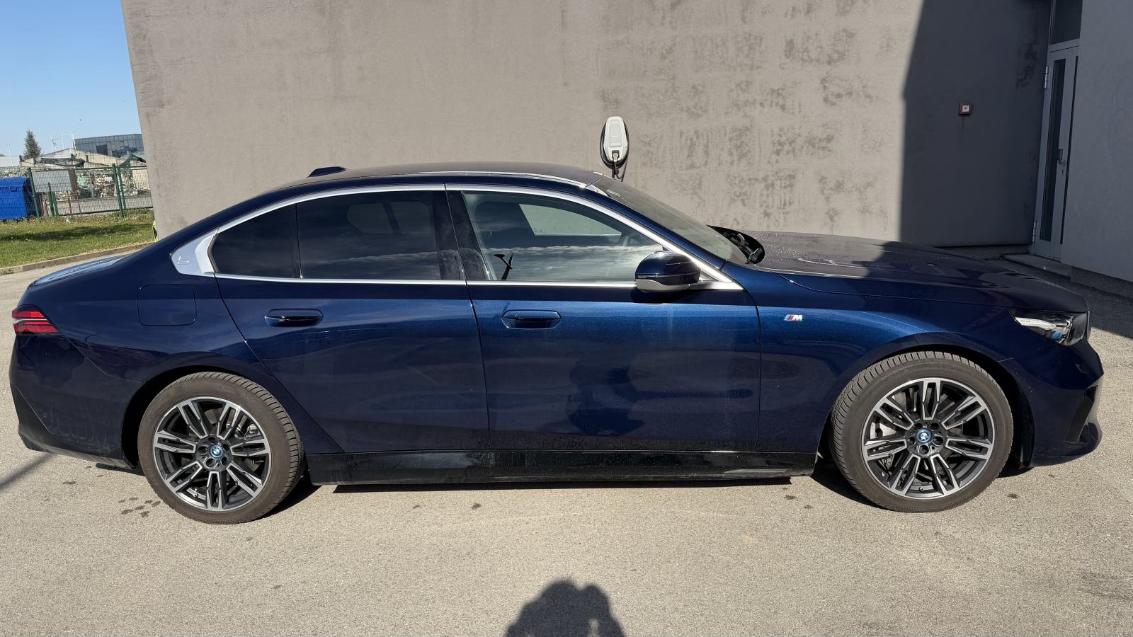 BMW 550e XDrive, M Sport, automatik, 2025g., fotografija 5
